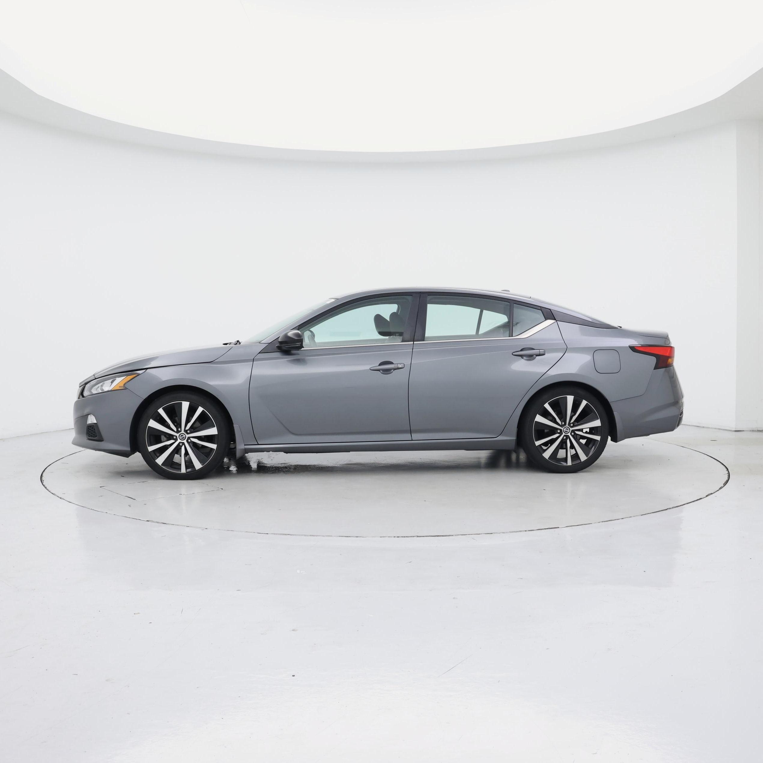 Thumbnail: 2019 Nissan Altima - 3