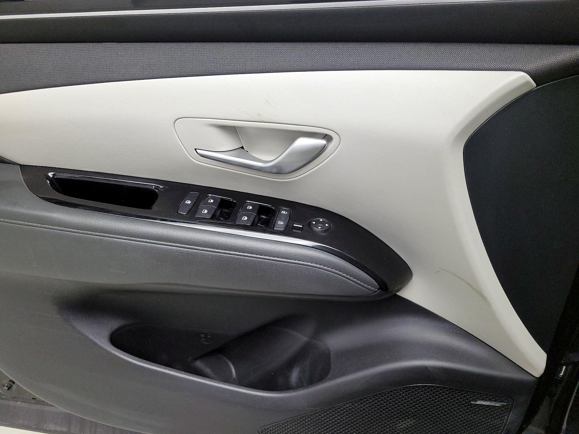Thumbnail: 2022 Hyundai Tucson - 12