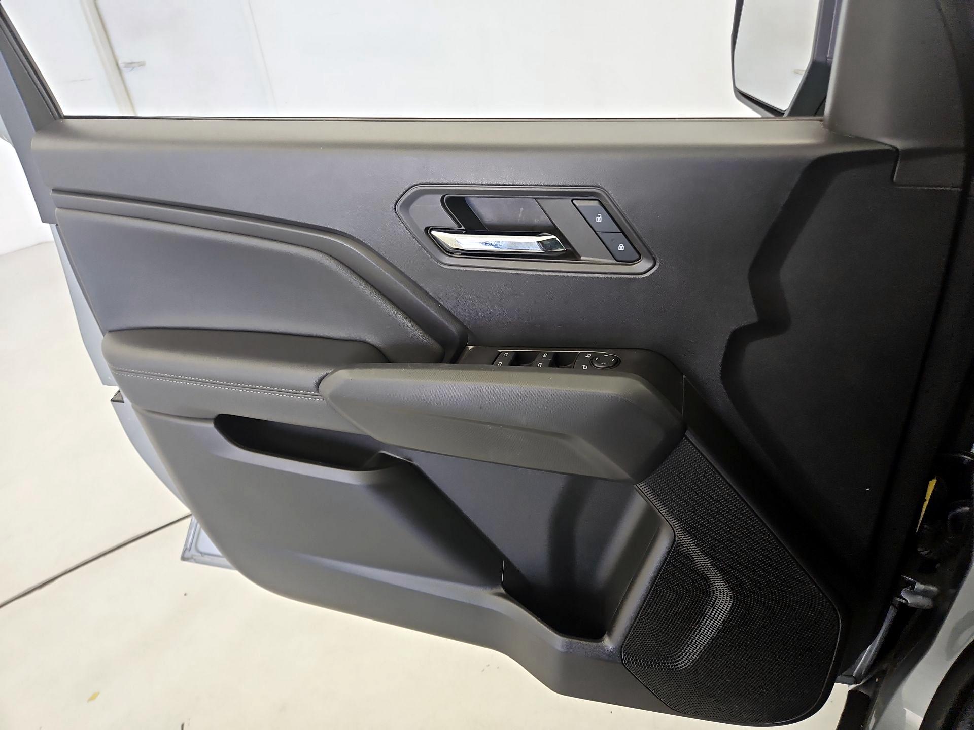 Thumbnail: 2024 Chevrolet Colorado - 12
