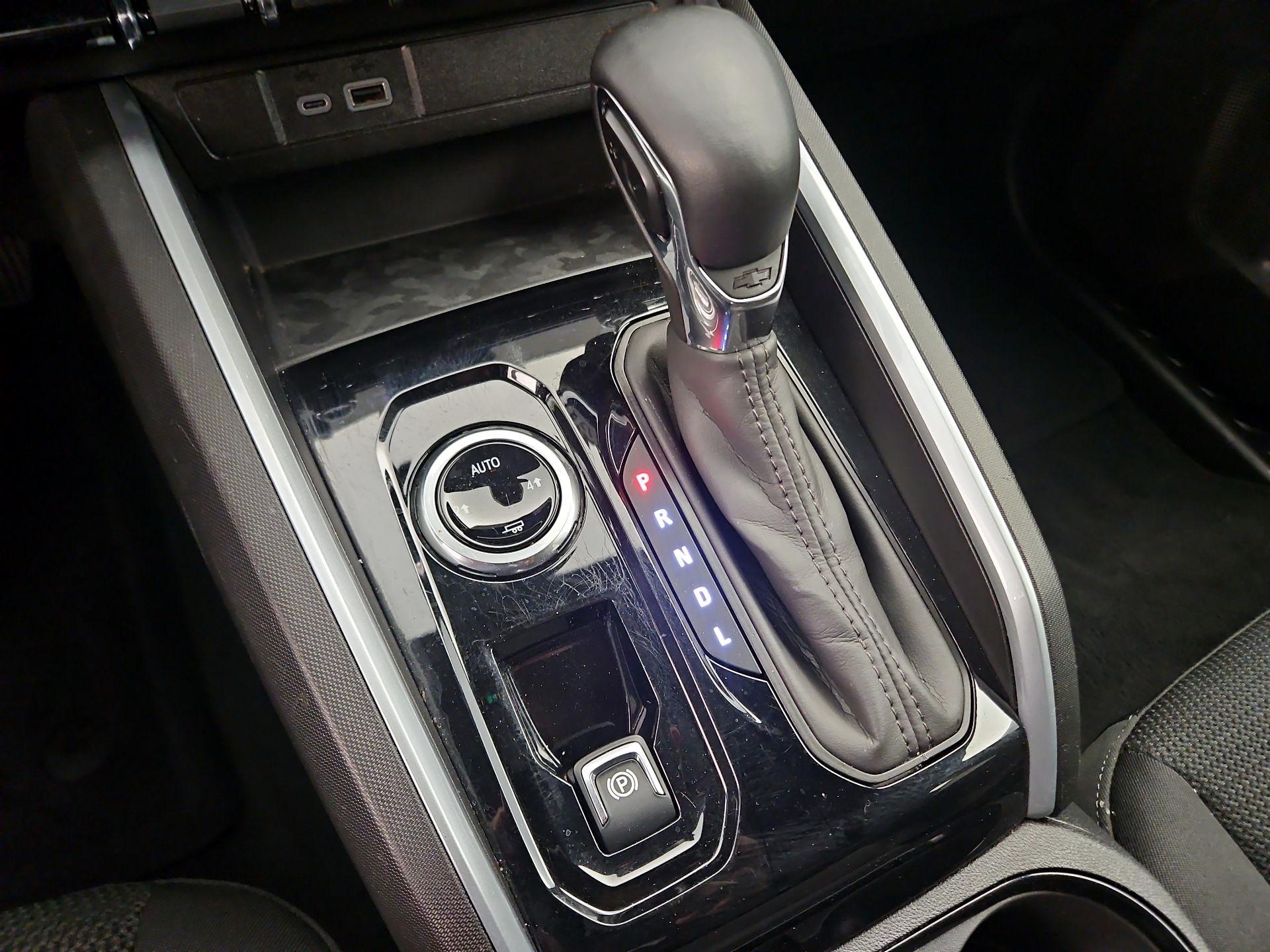 Thumbnail: 2024 Chevrolet Colorado - 17
