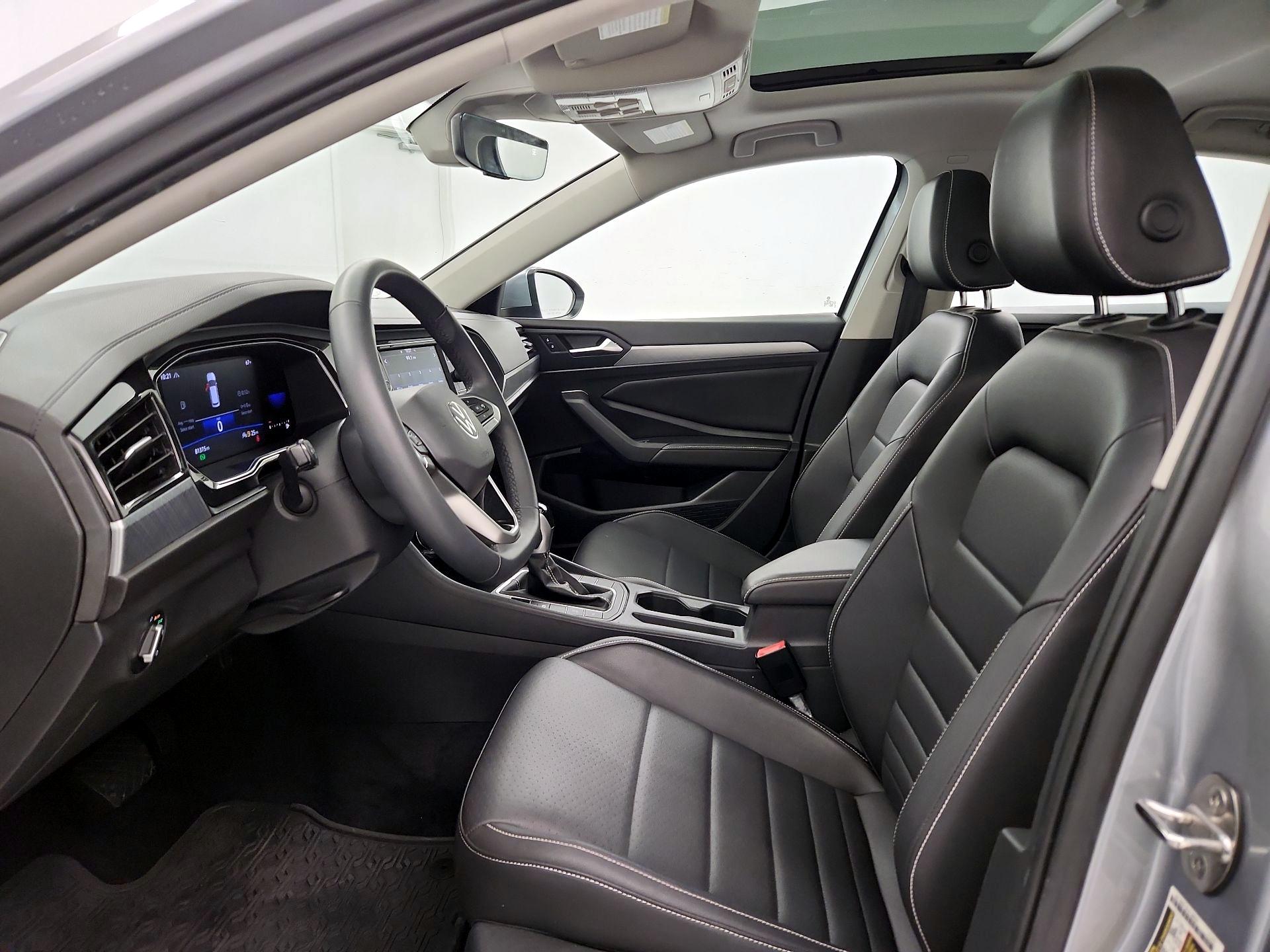 Thumbnail: 2022 Volkswagen Jetta - 11