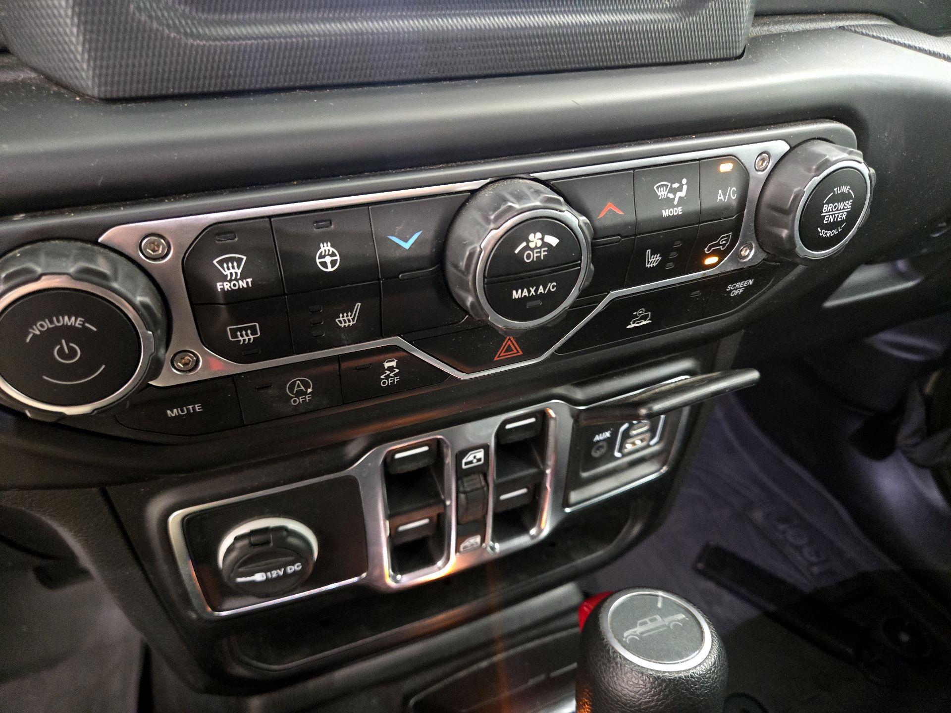 Thumbnail: 2022 Jeep Gladiator - 16