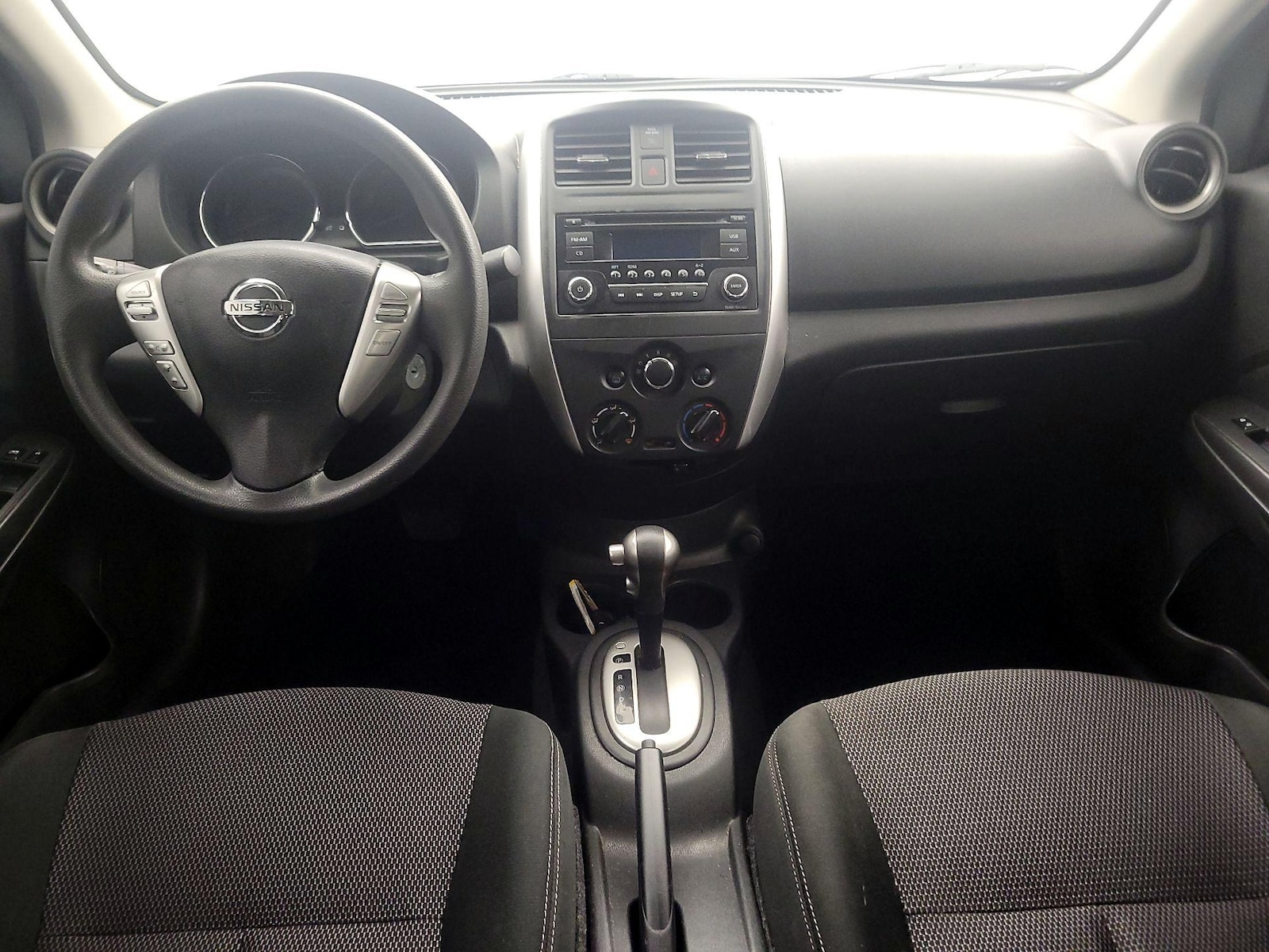2018 Nissan Versa Sedan SV - Photo 10