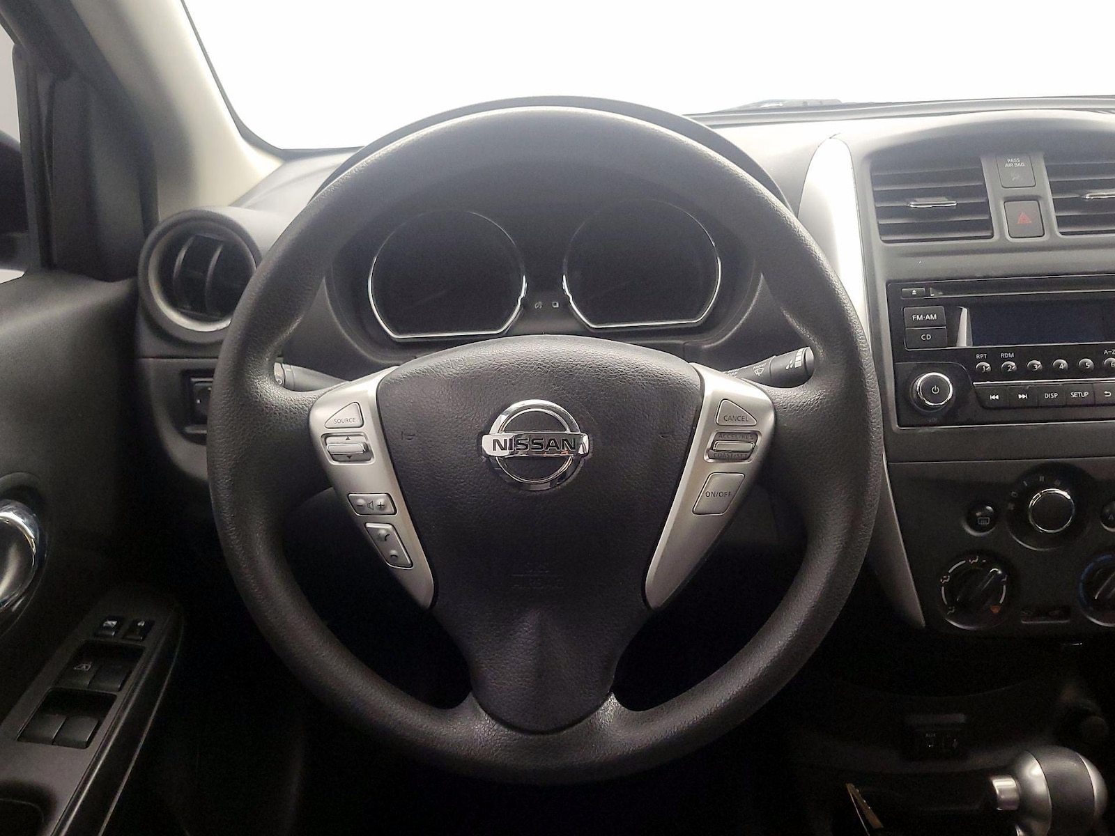2018 Nissan Versa Sedan SV - Photo 11