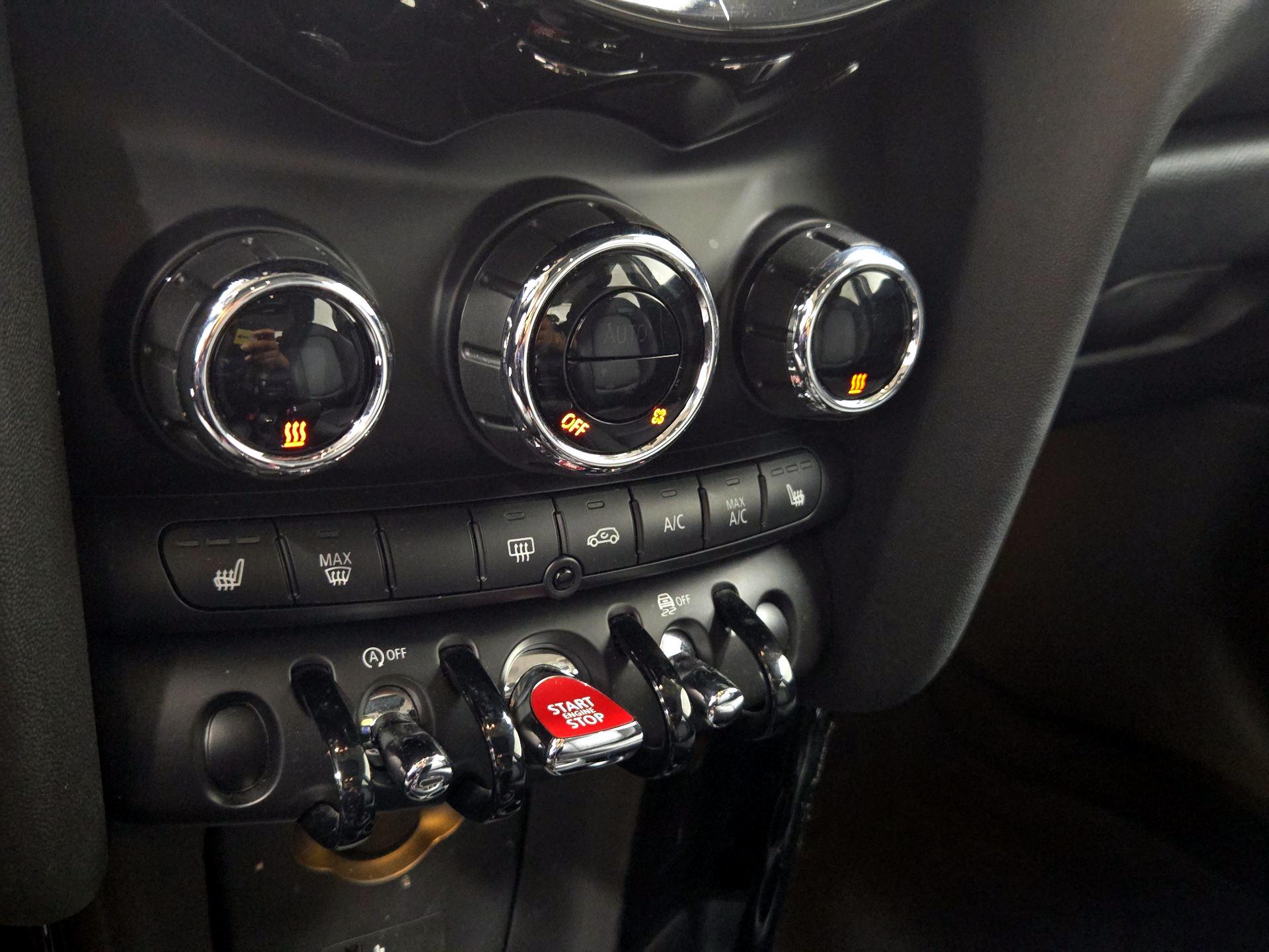 Thumbnail: 2021 MINI Cooper Hardtop - 17