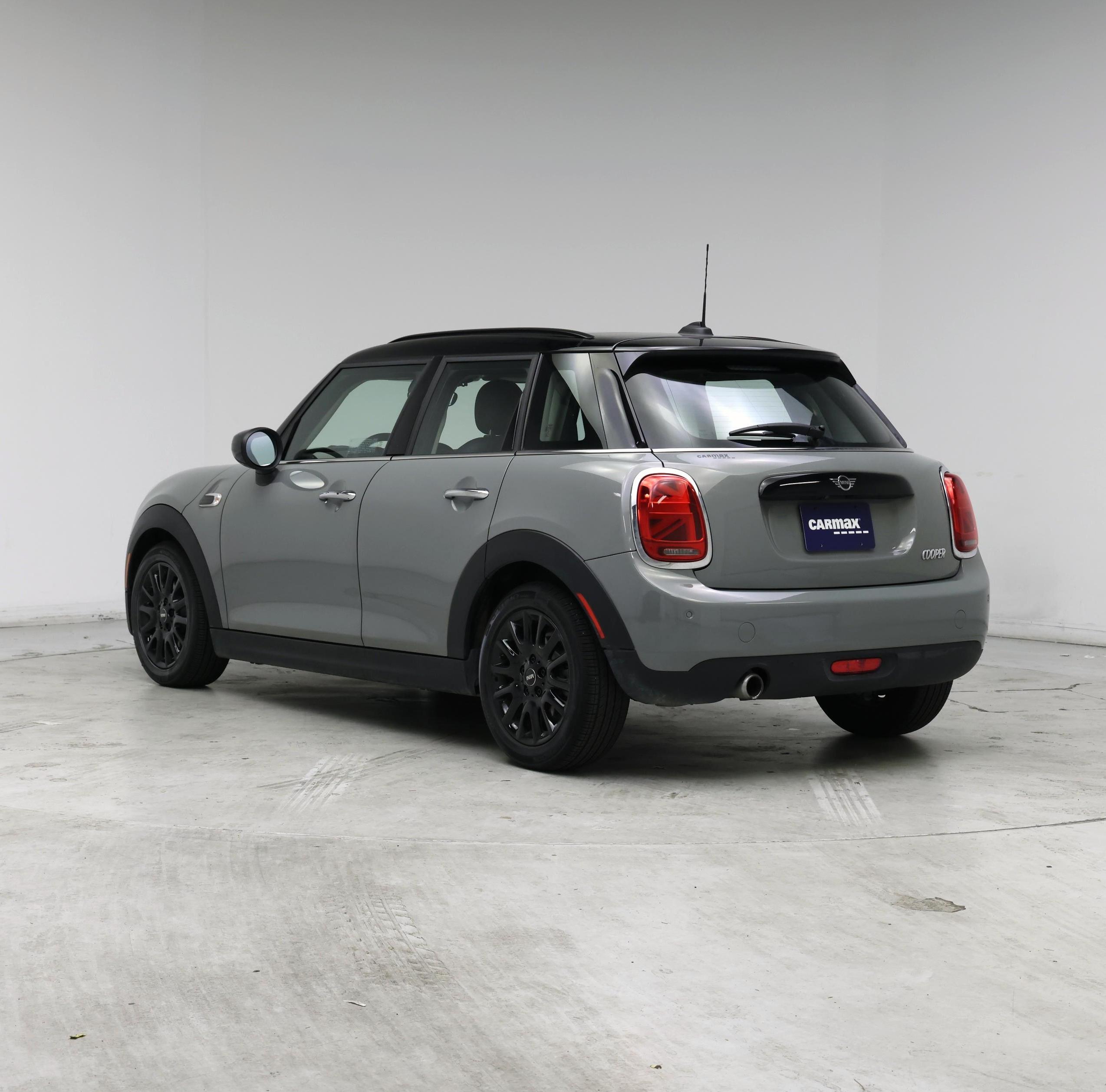 Thumbnail: 2021 MINI Cooper Hardtop - 2