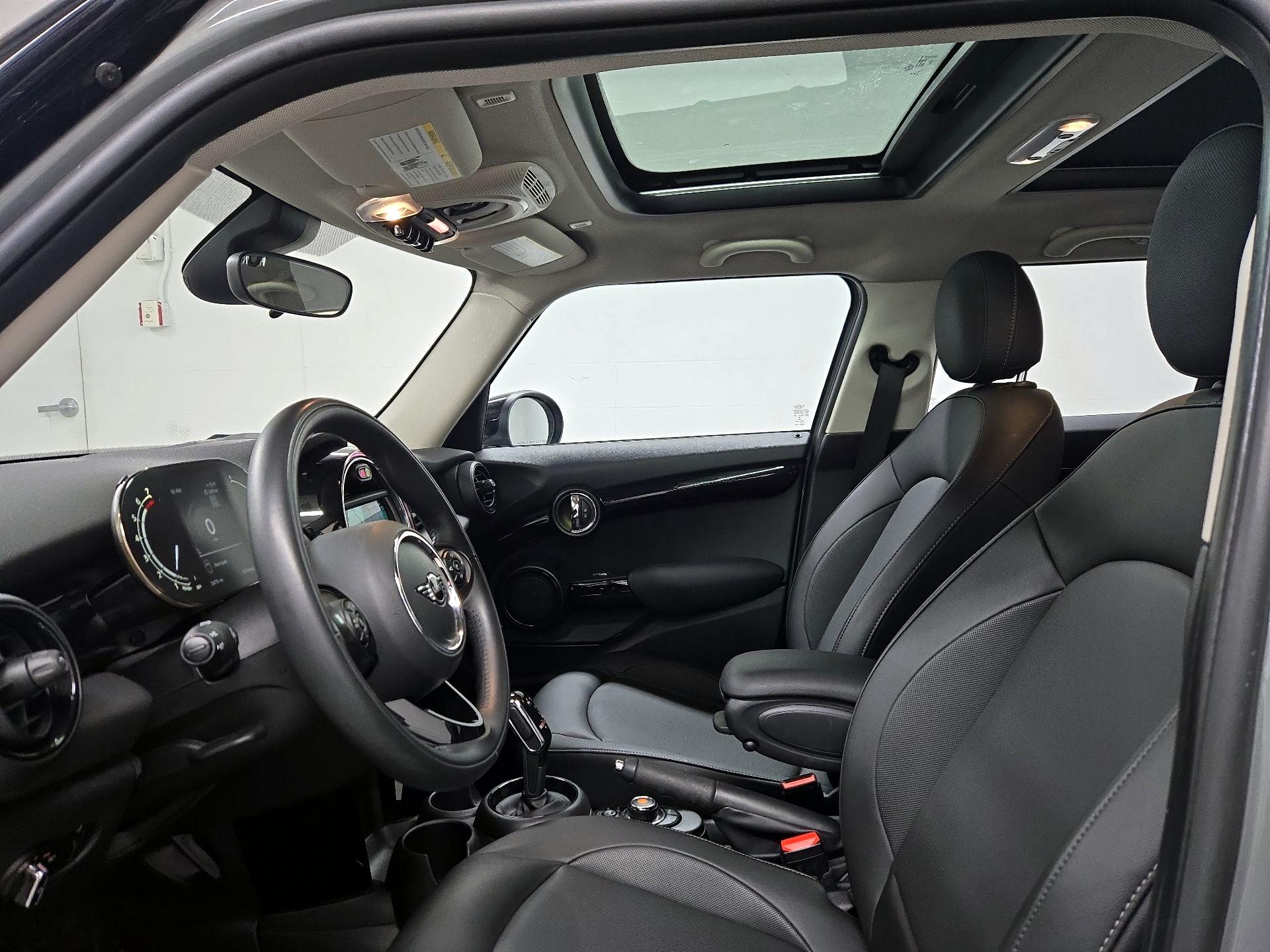 Thumbnail: 2021 MINI Cooper Hardtop - 20