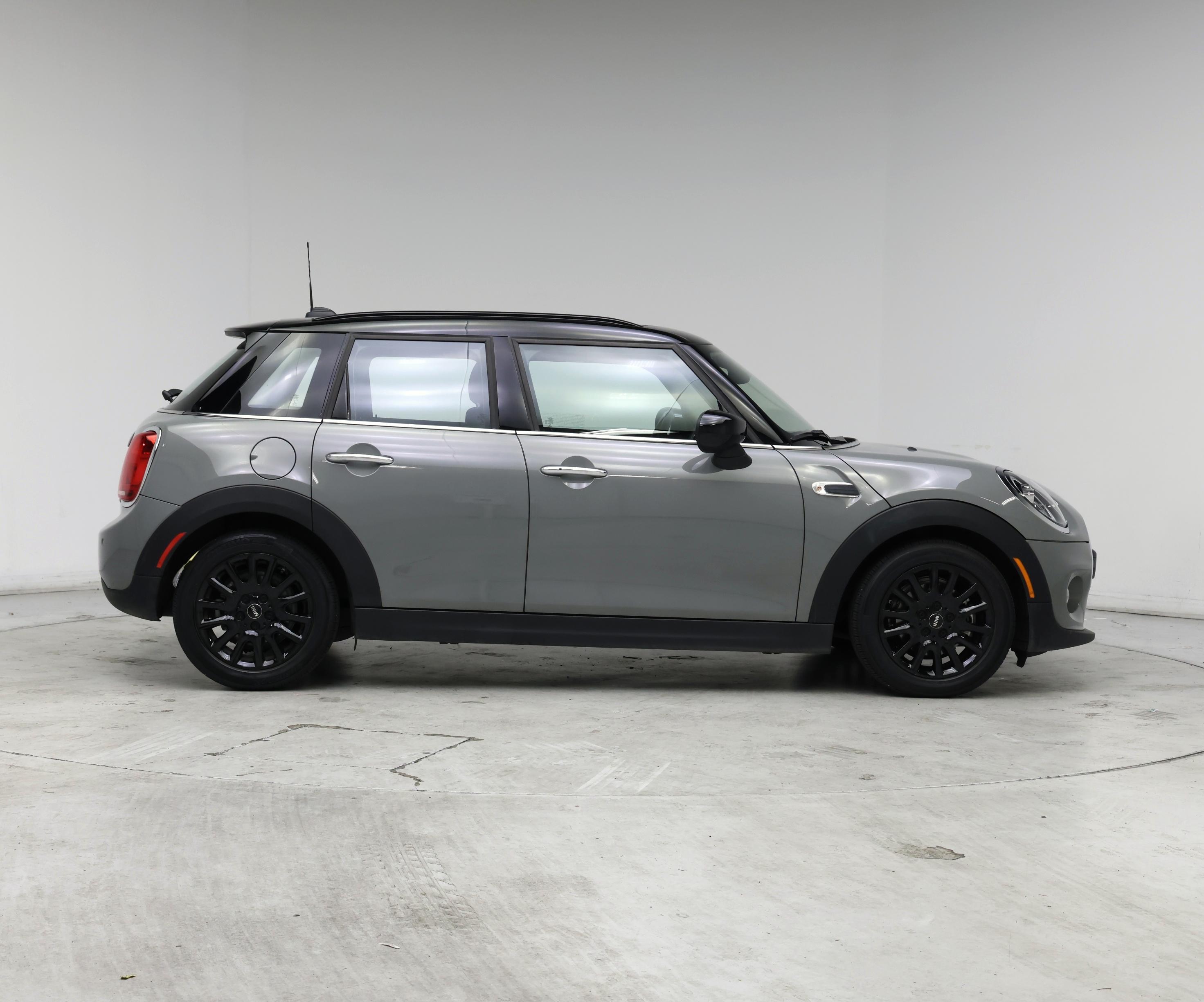 Thumbnail: 2021 MINI Cooper Hardtop - 7