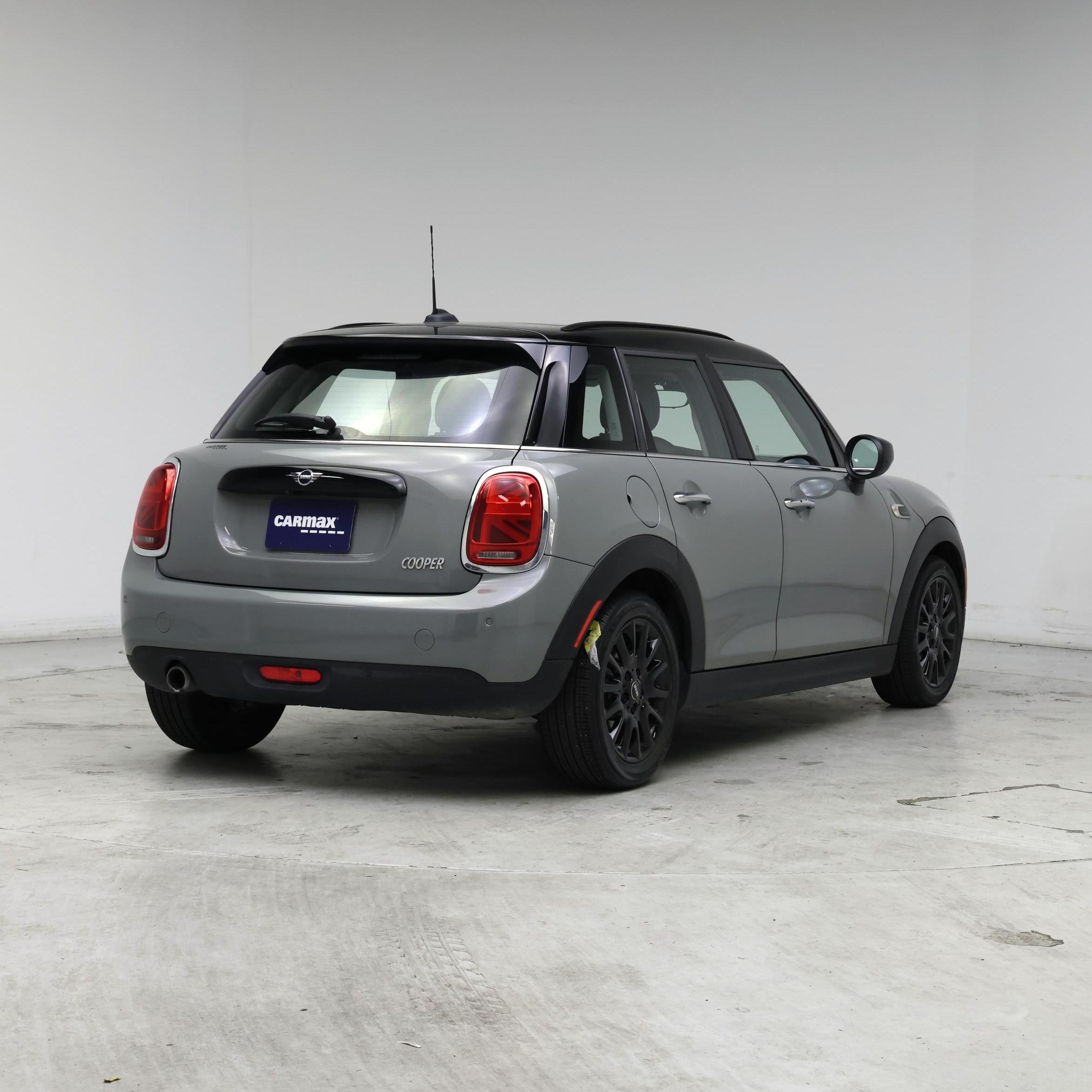 Thumbnail: 2021 MINI Cooper Hardtop - 8