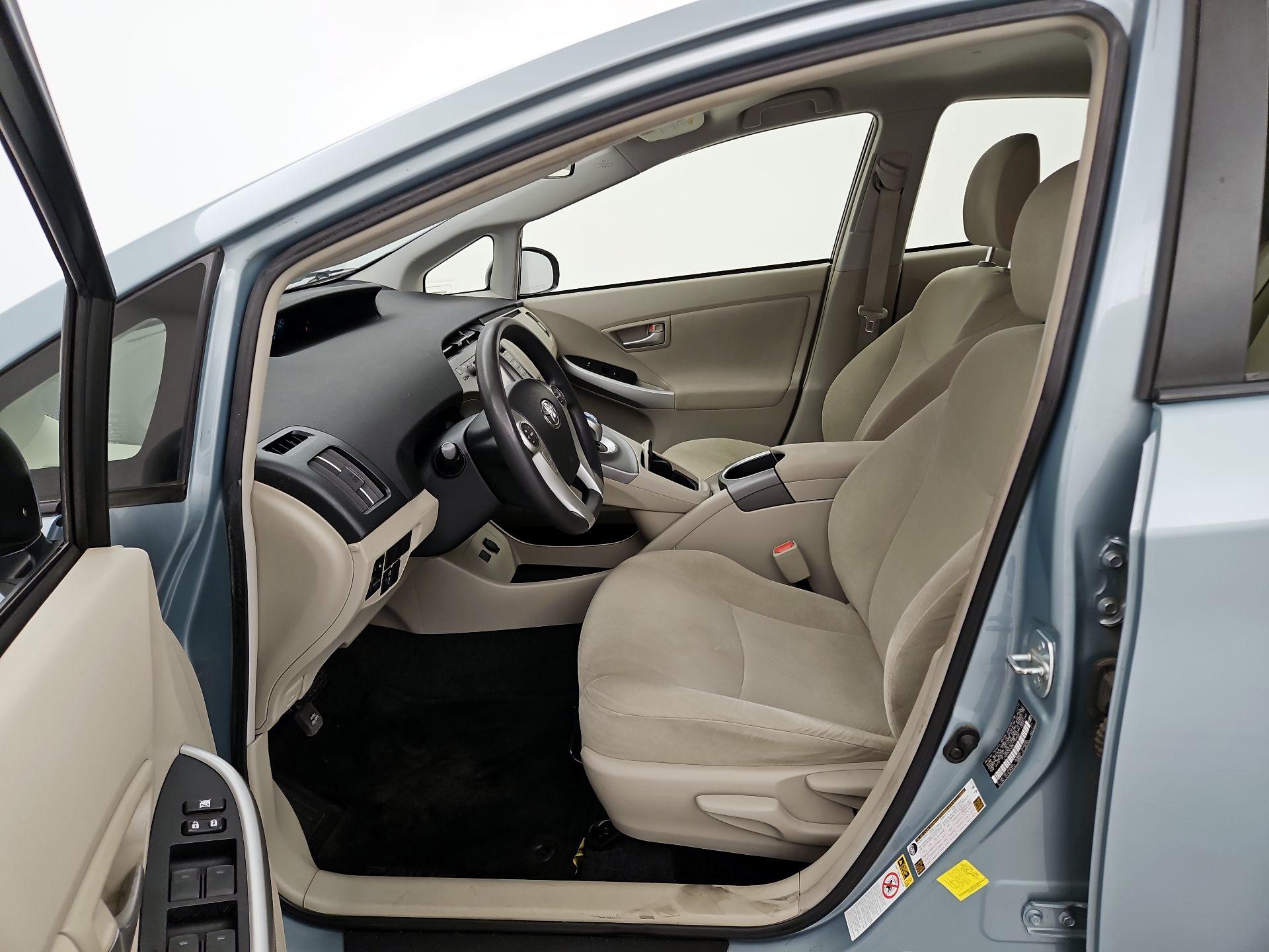 Thumbnail: 2014 Toyota Prius - 11