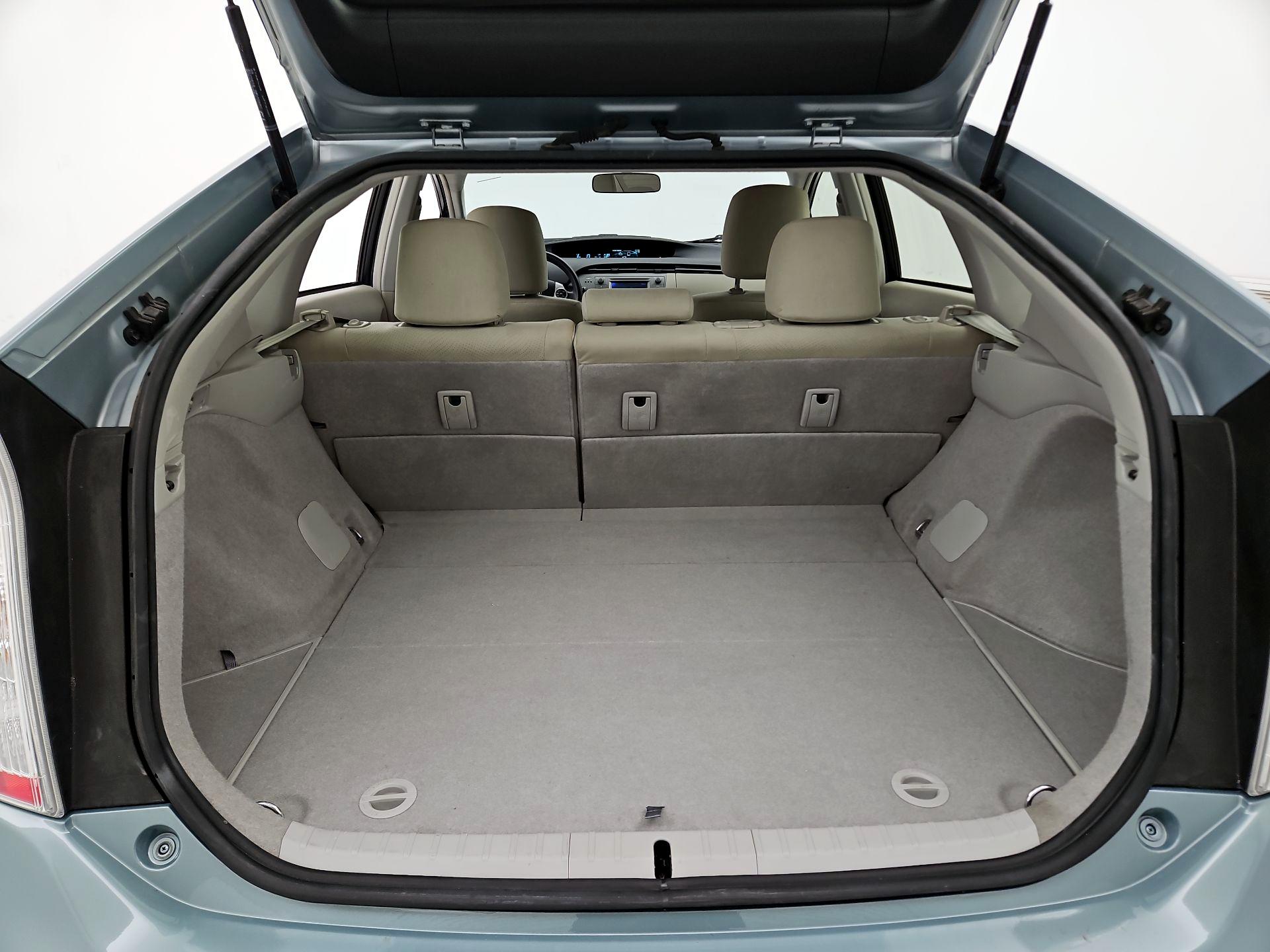 Thumbnail: 2014 Toyota Prius - 16