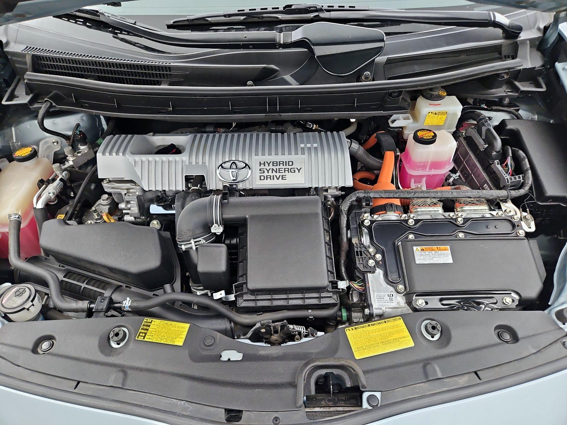 Thumbnail: 2014 Toyota Prius - 17