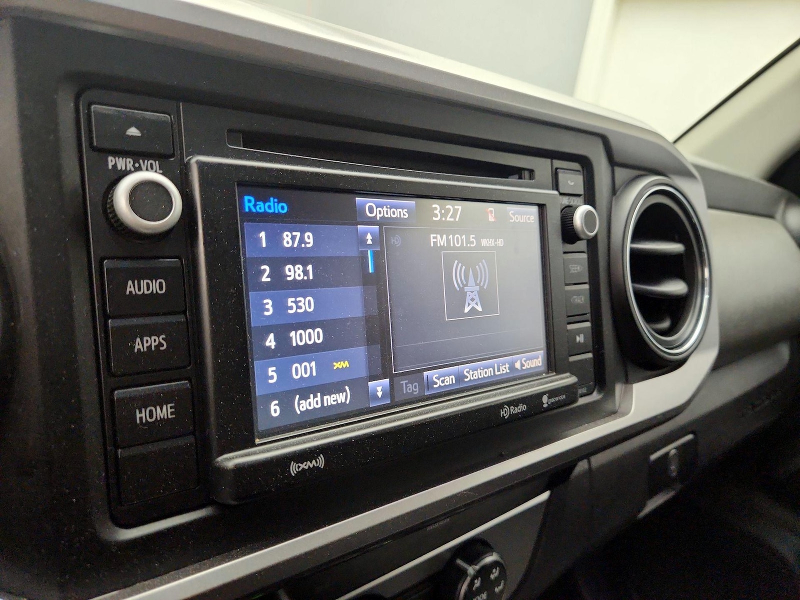 2017 Toyota Tacoma SR5 - Photo 16