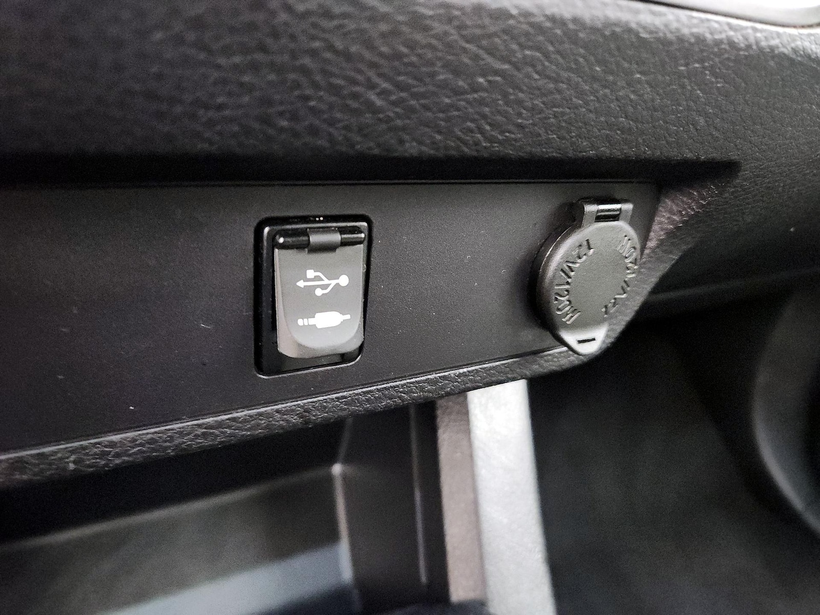 2017 Toyota Tacoma SR5 - Photo 19