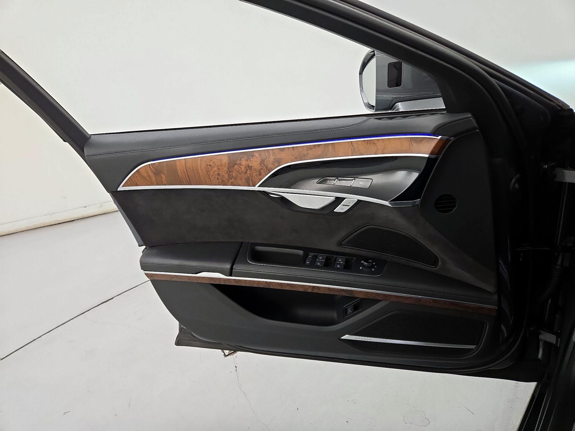 Thumbnail: 2019 Audi A8 - 12
