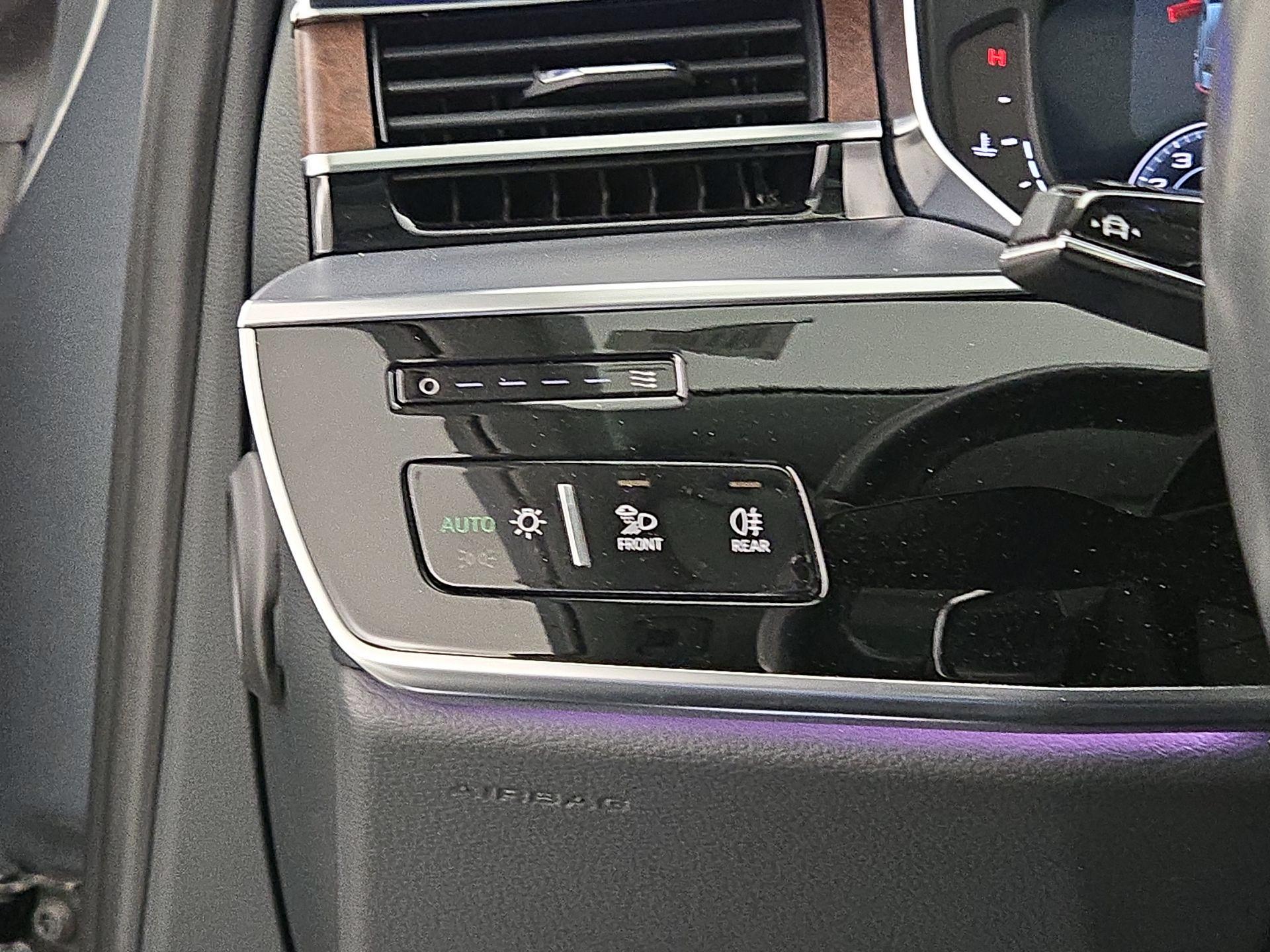 Thumbnail: 2019 Audi A8 - 13