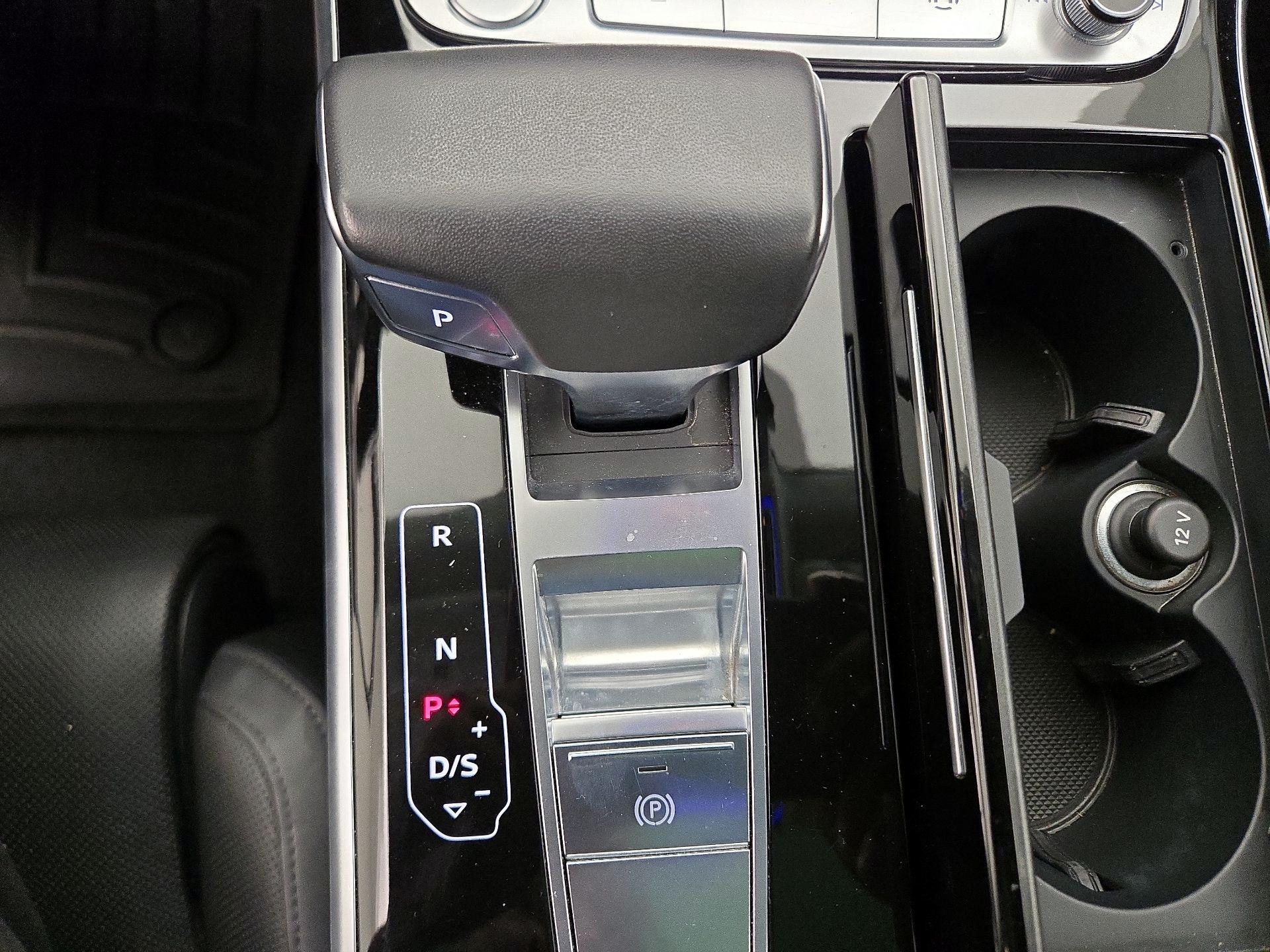 Thumbnail: 2019 Audi A8 - 18