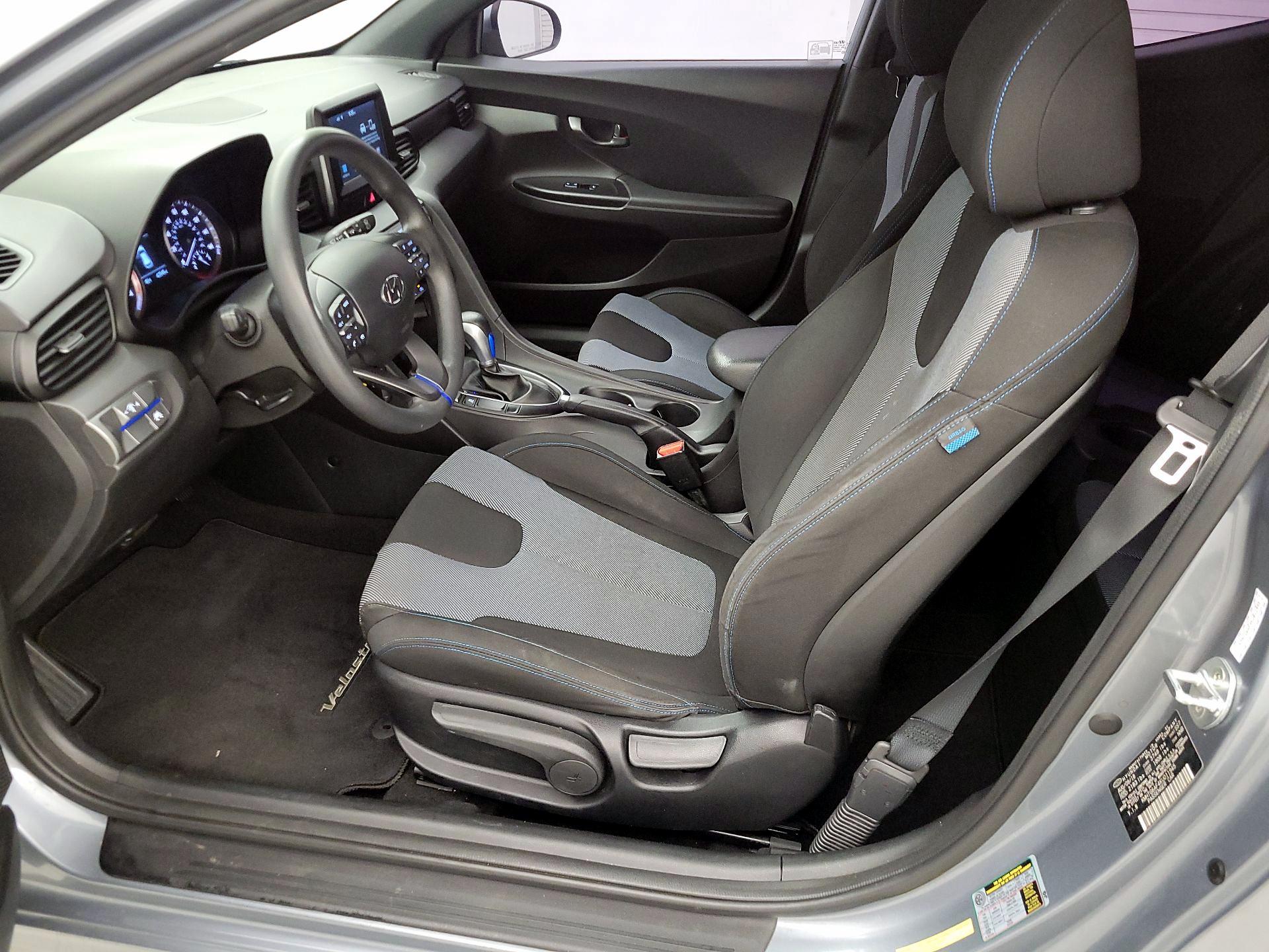 Thumbnail: 2019 Hyundai Veloster - 11