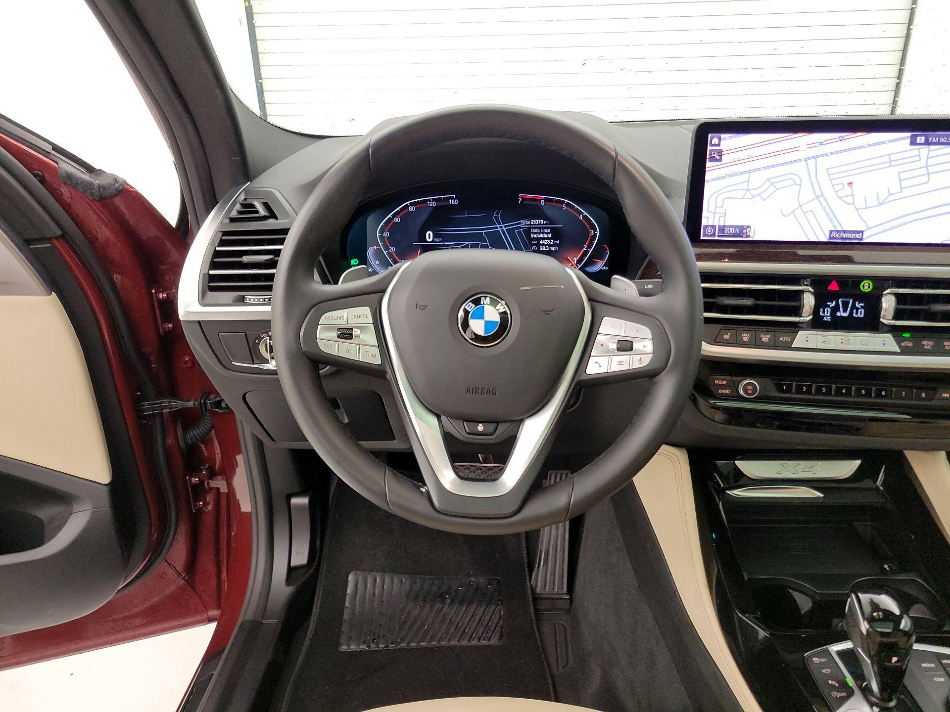 Thumbnail: 2025 BMW X4 - 10