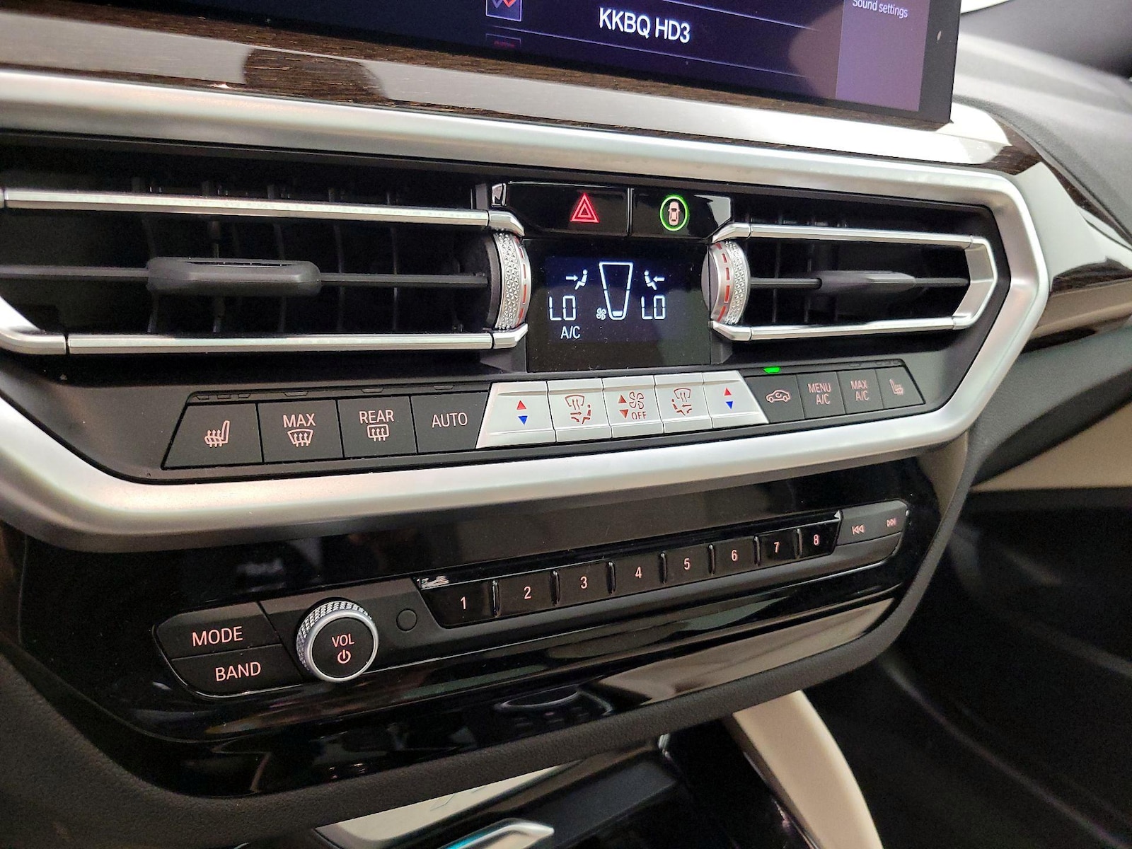 2025 BMW X4 30i - Photo 18