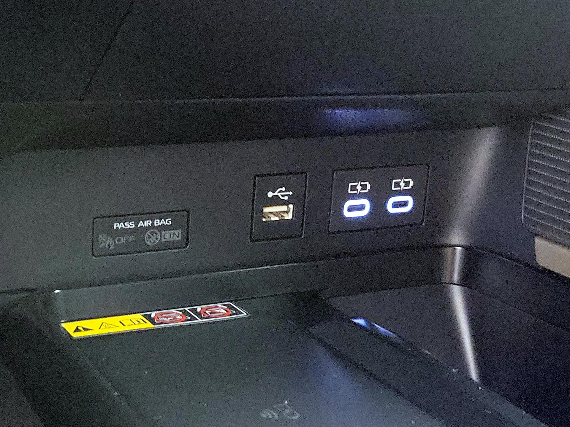 Thumbnail: 2025 Toyota Camry - 18