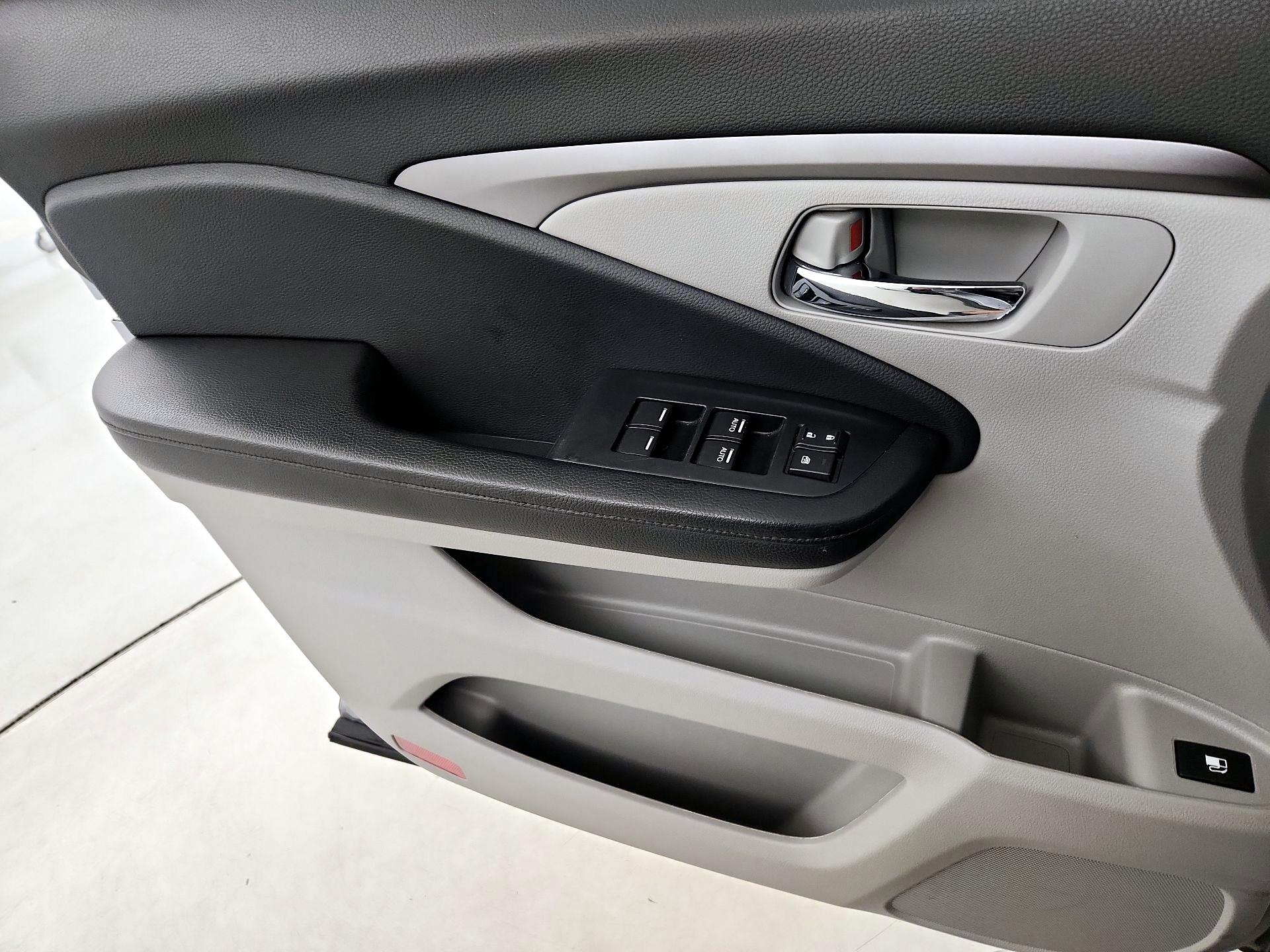 Thumbnail: 2021 Honda Pilot - 12