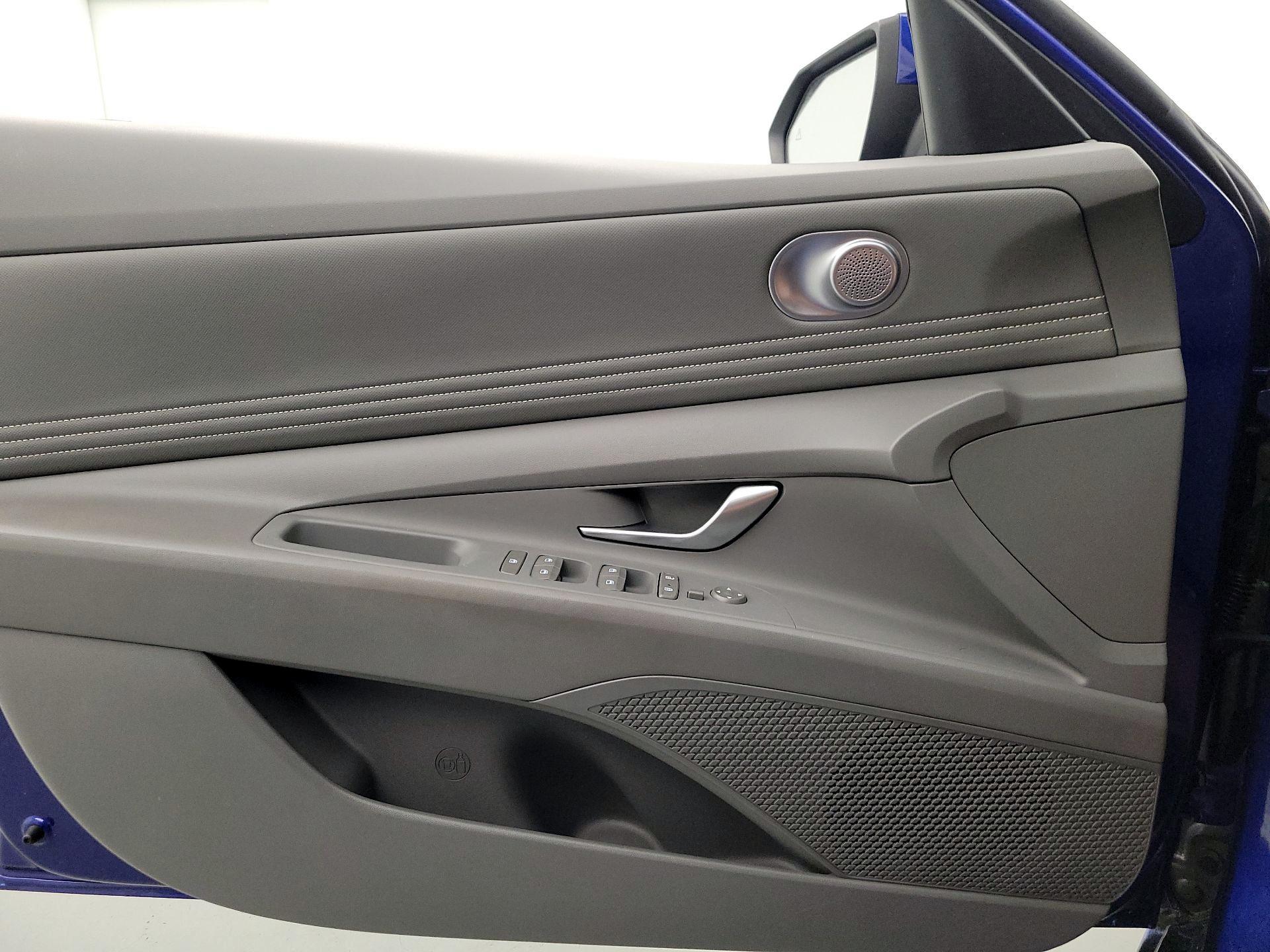 Thumbnail: 2023 Hyundai Elantra - 12
