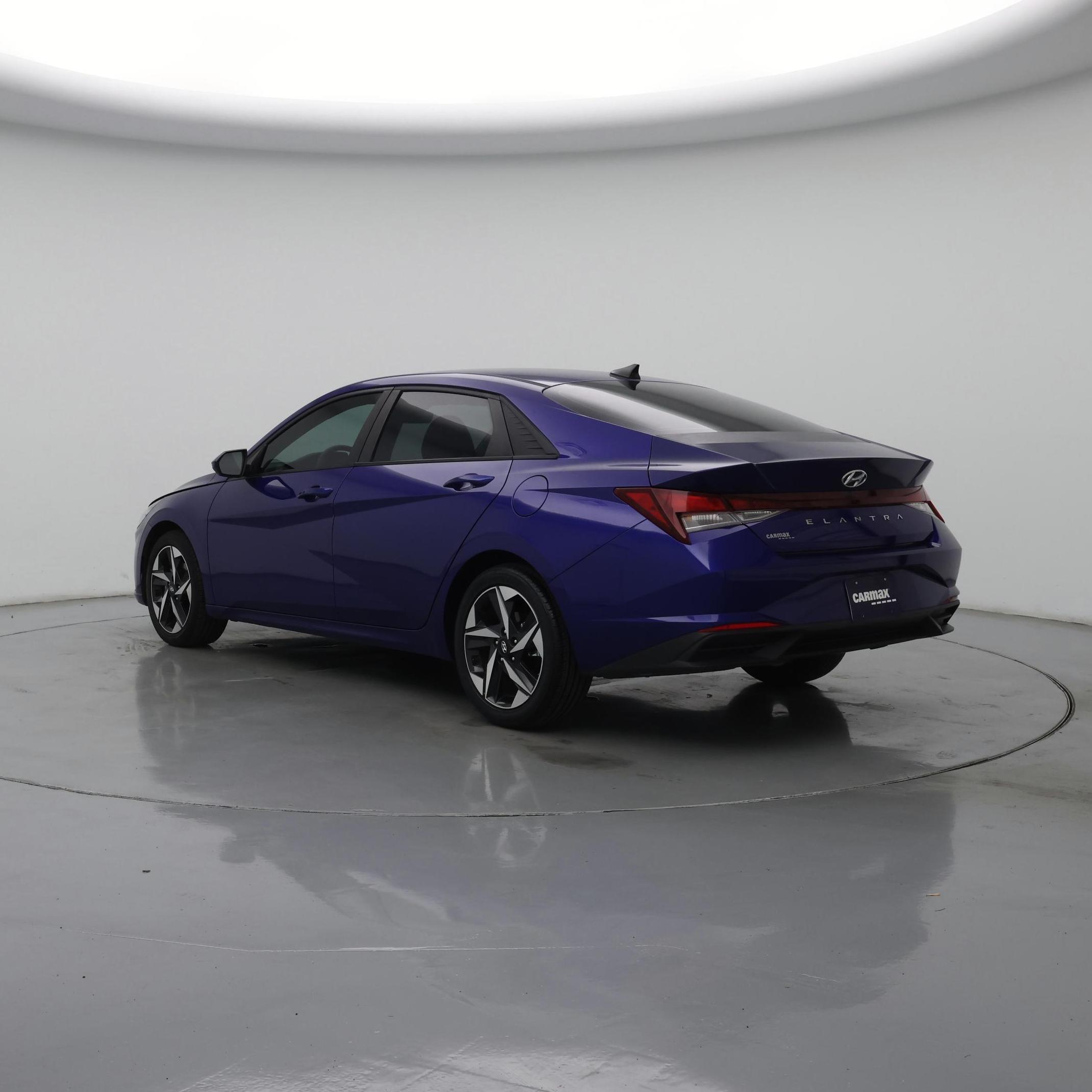 Thumbnail: 2023 Hyundai Elantra - 2
