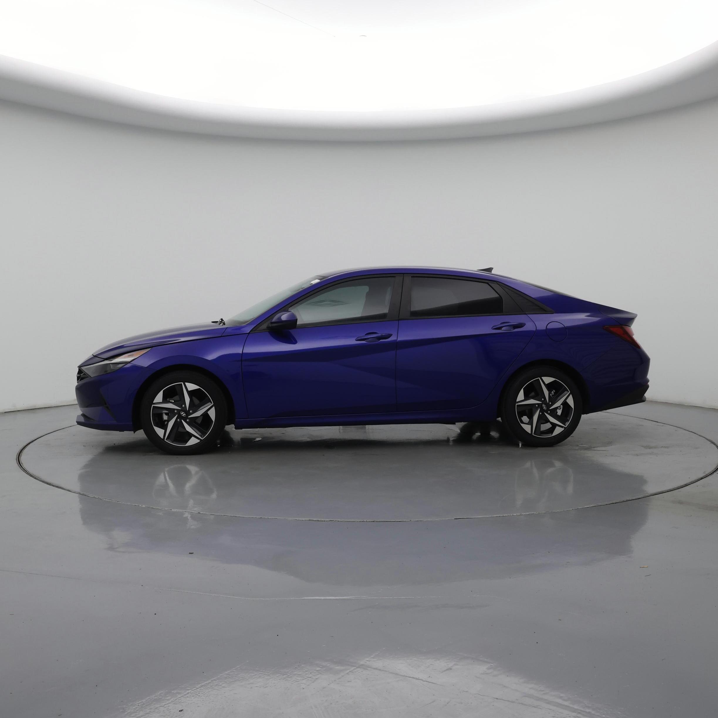 Thumbnail: 2023 Hyundai Elantra - 3