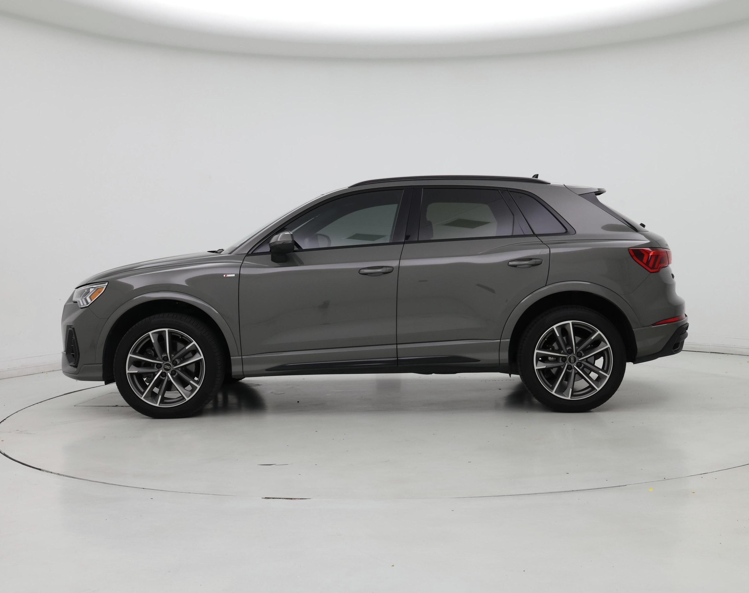 Thumbnail: 2024 Audi Q3 - 3