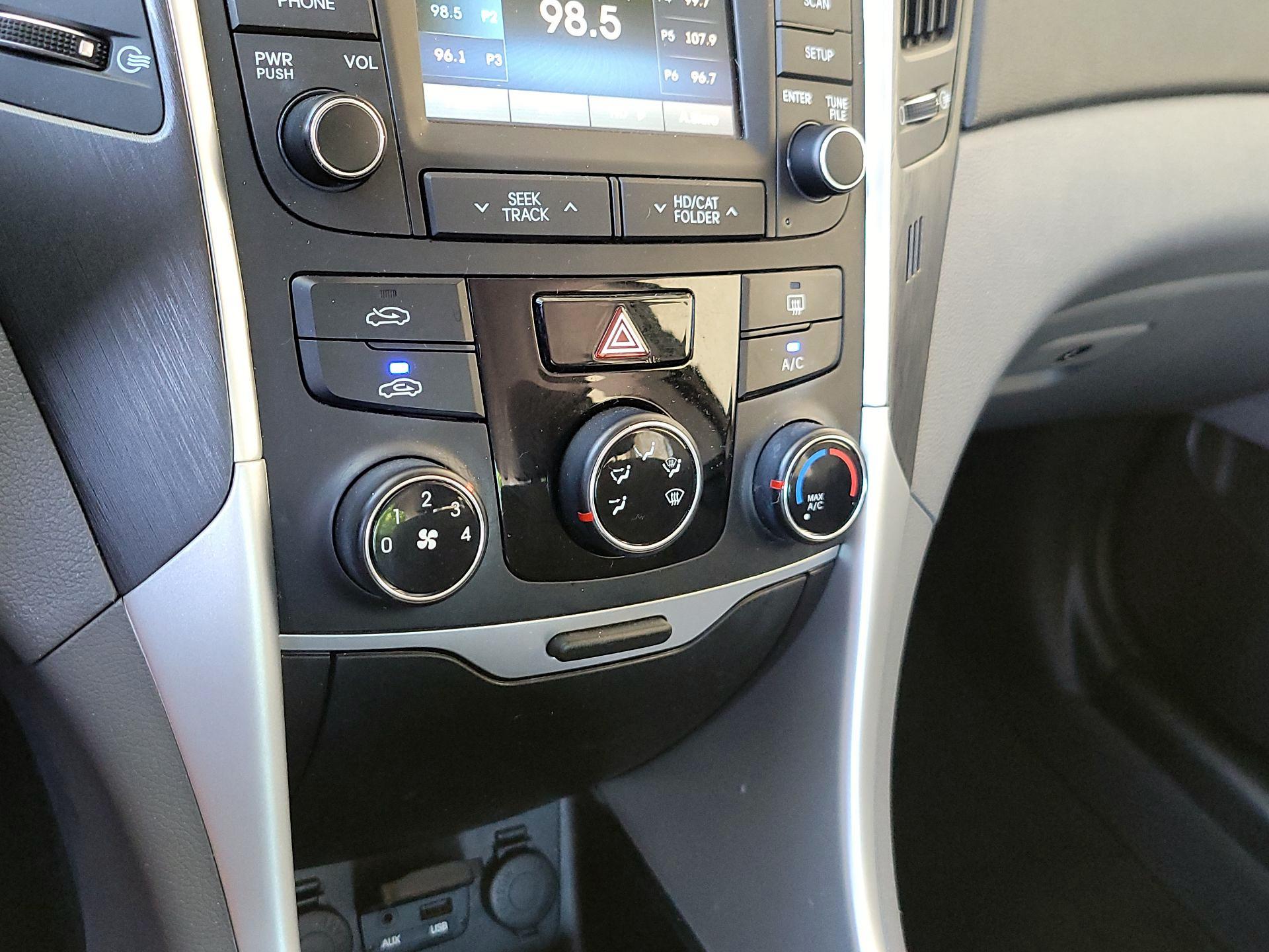 Thumbnail: 2014 Hyundai Sonata - 16
