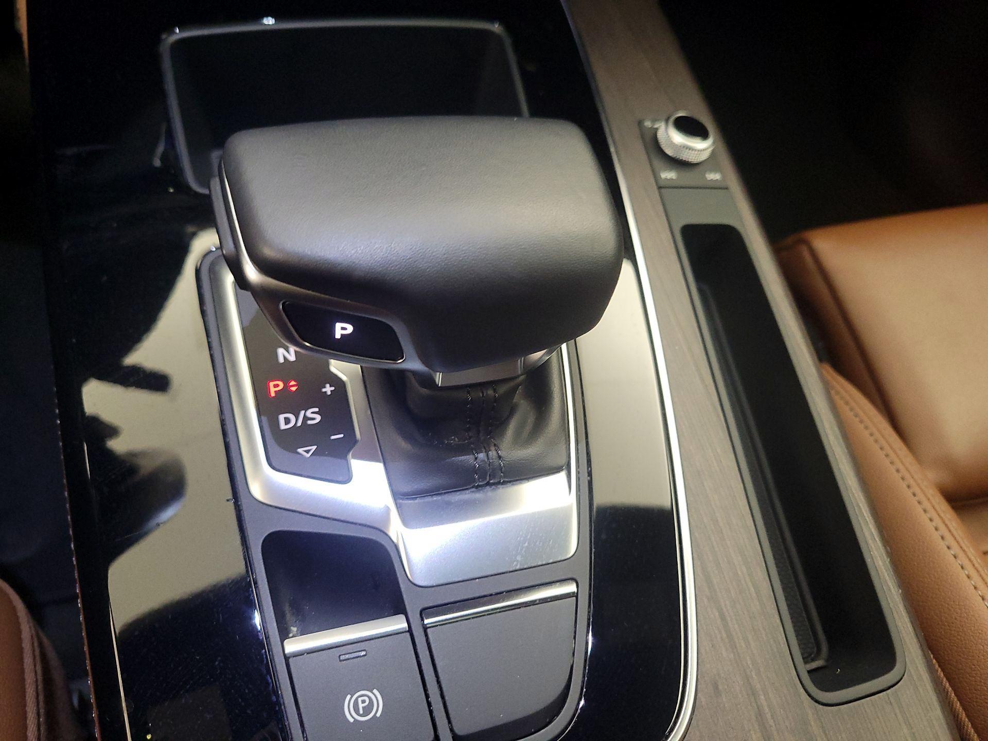 Thumbnail: 2023 Audi Q5 - 17