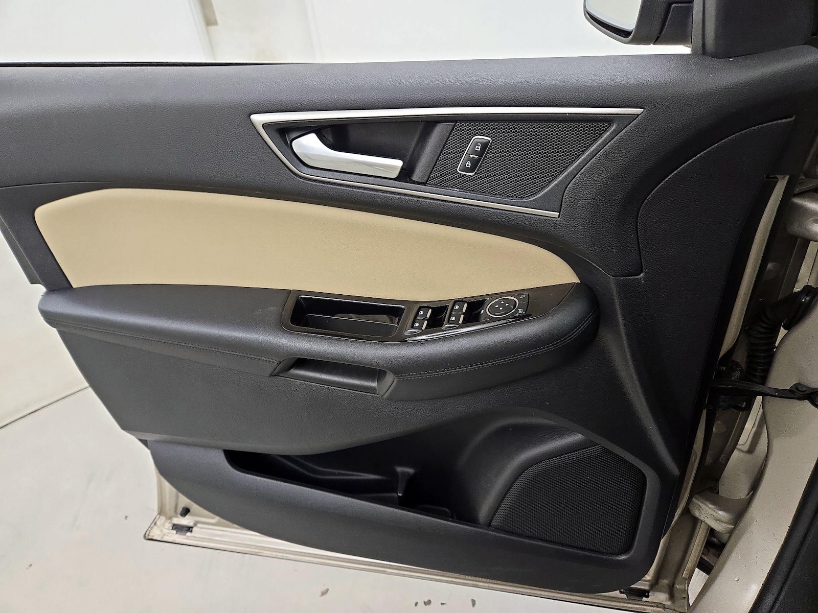 2017 Ford Edge SEL - Photo 13
