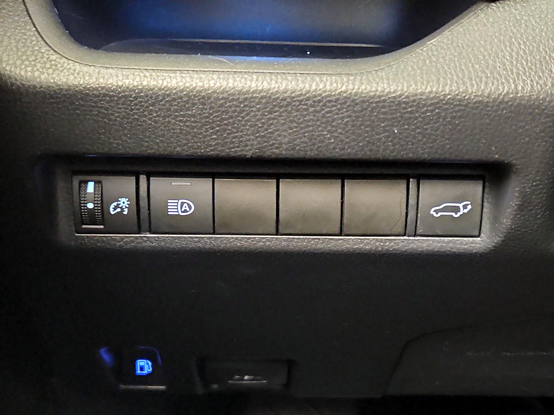 Thumbnail: 2020 Toyota RAV4 - 13