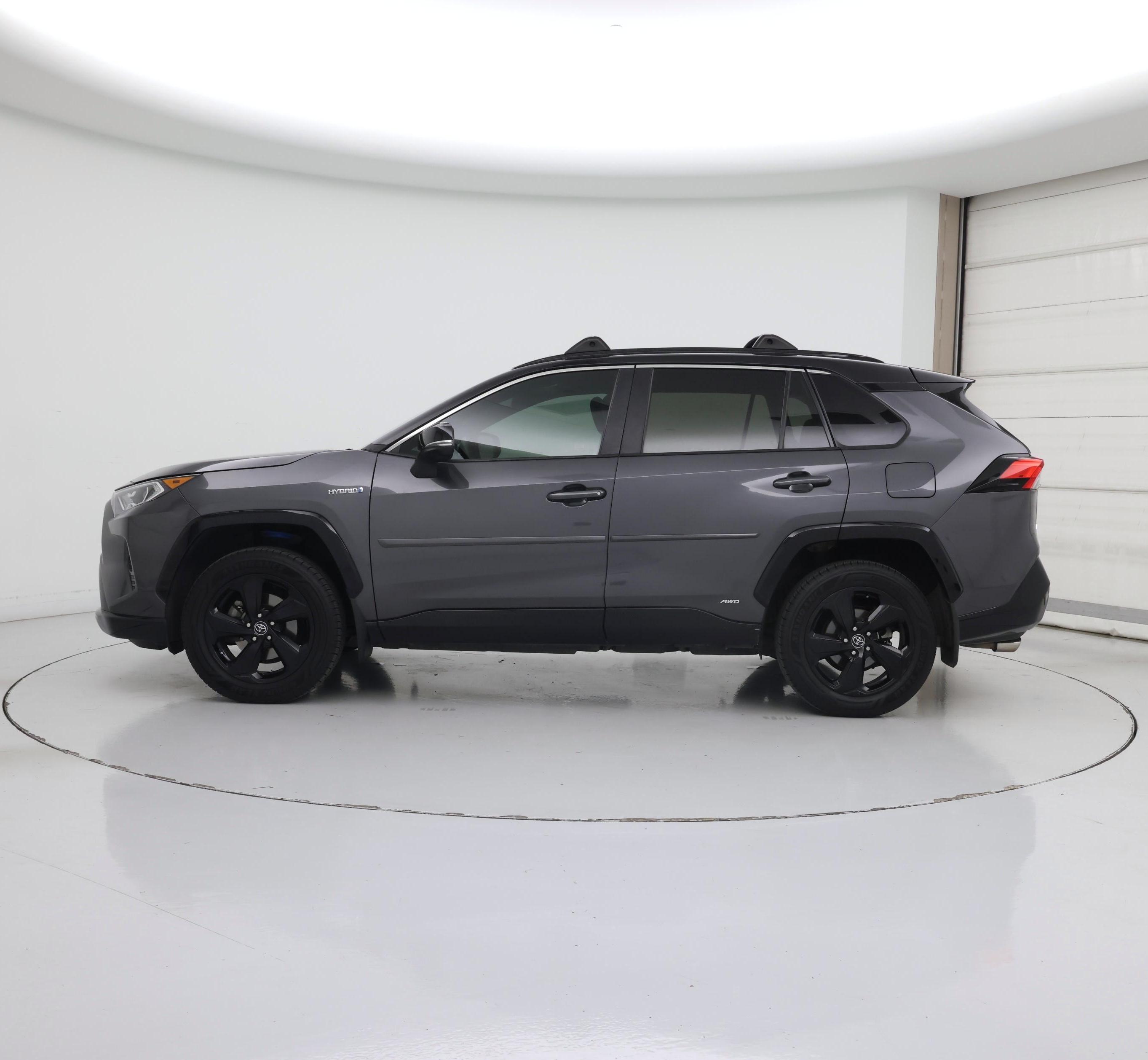 Thumbnail: 2020 Toyota RAV4 - 3