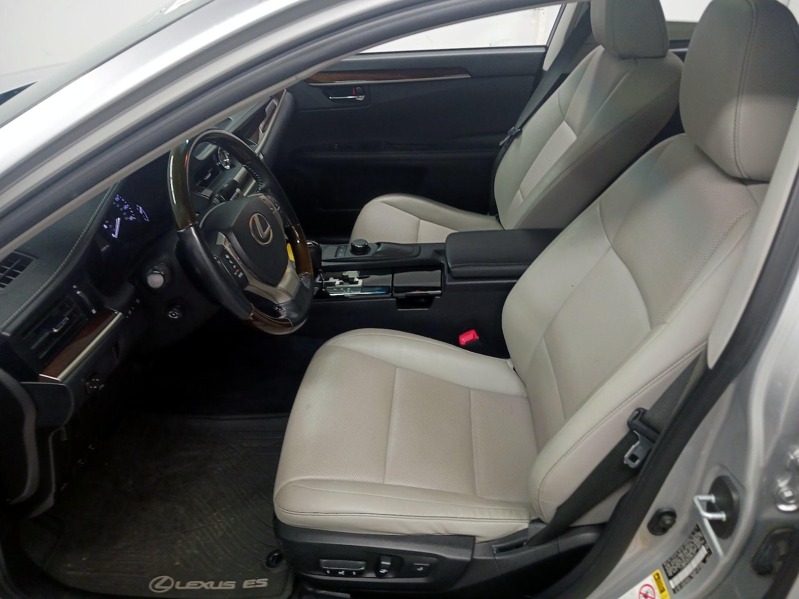 Power Seat(s) & Side Airbags