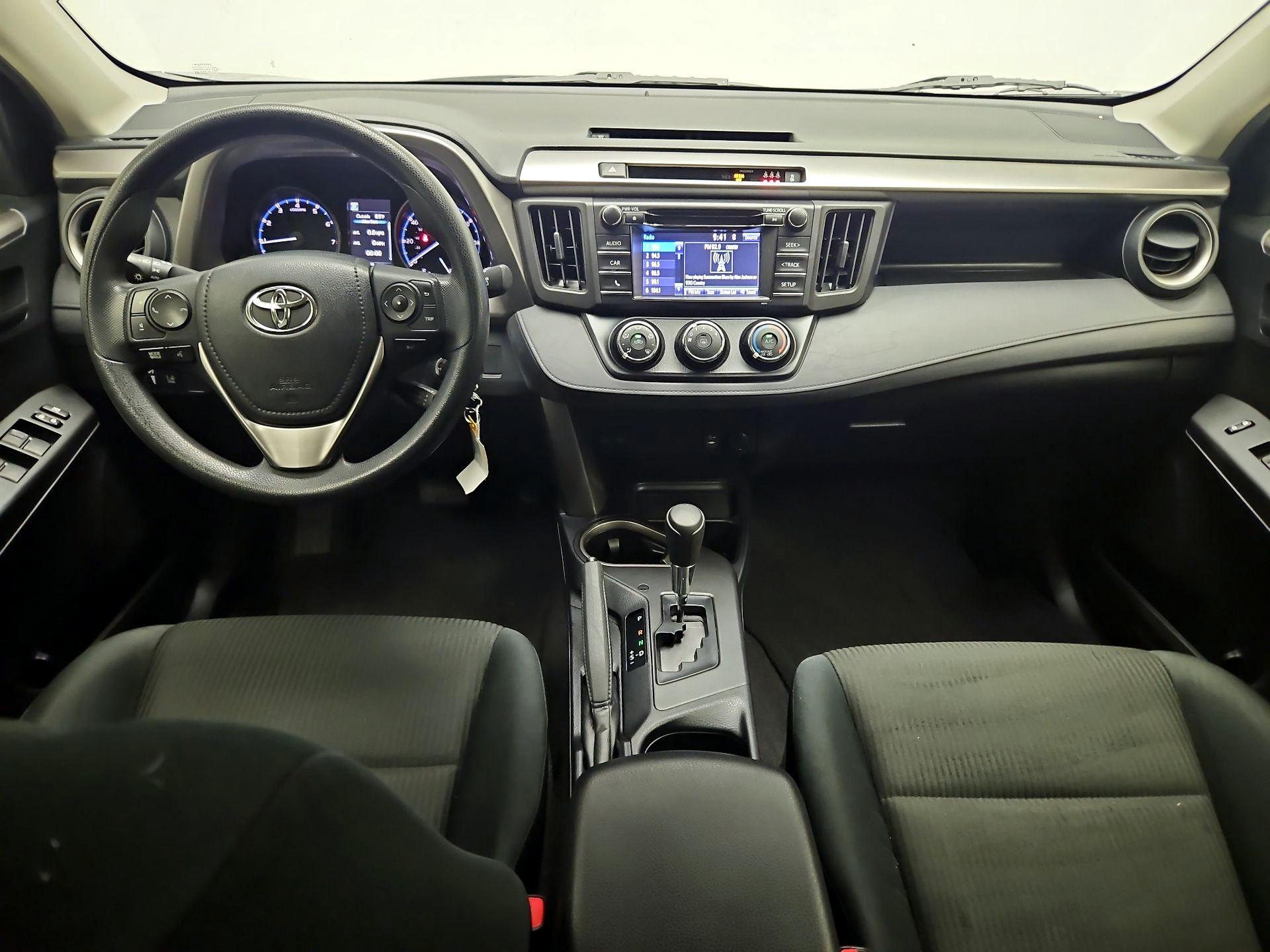 Thumbnail: 2017 Toyota RAV4 - 9