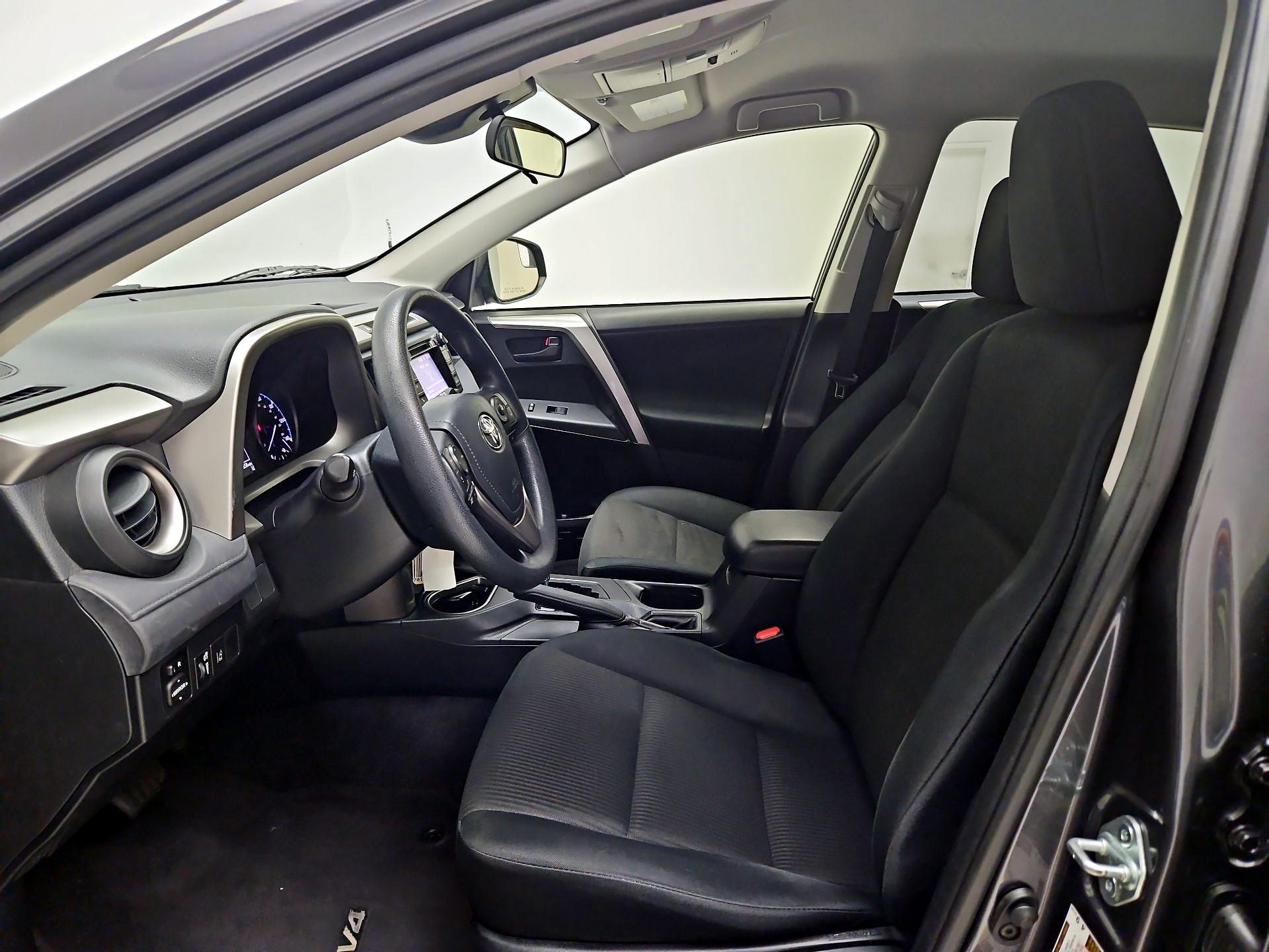Thumbnail: 2017 Toyota RAV4 - 11