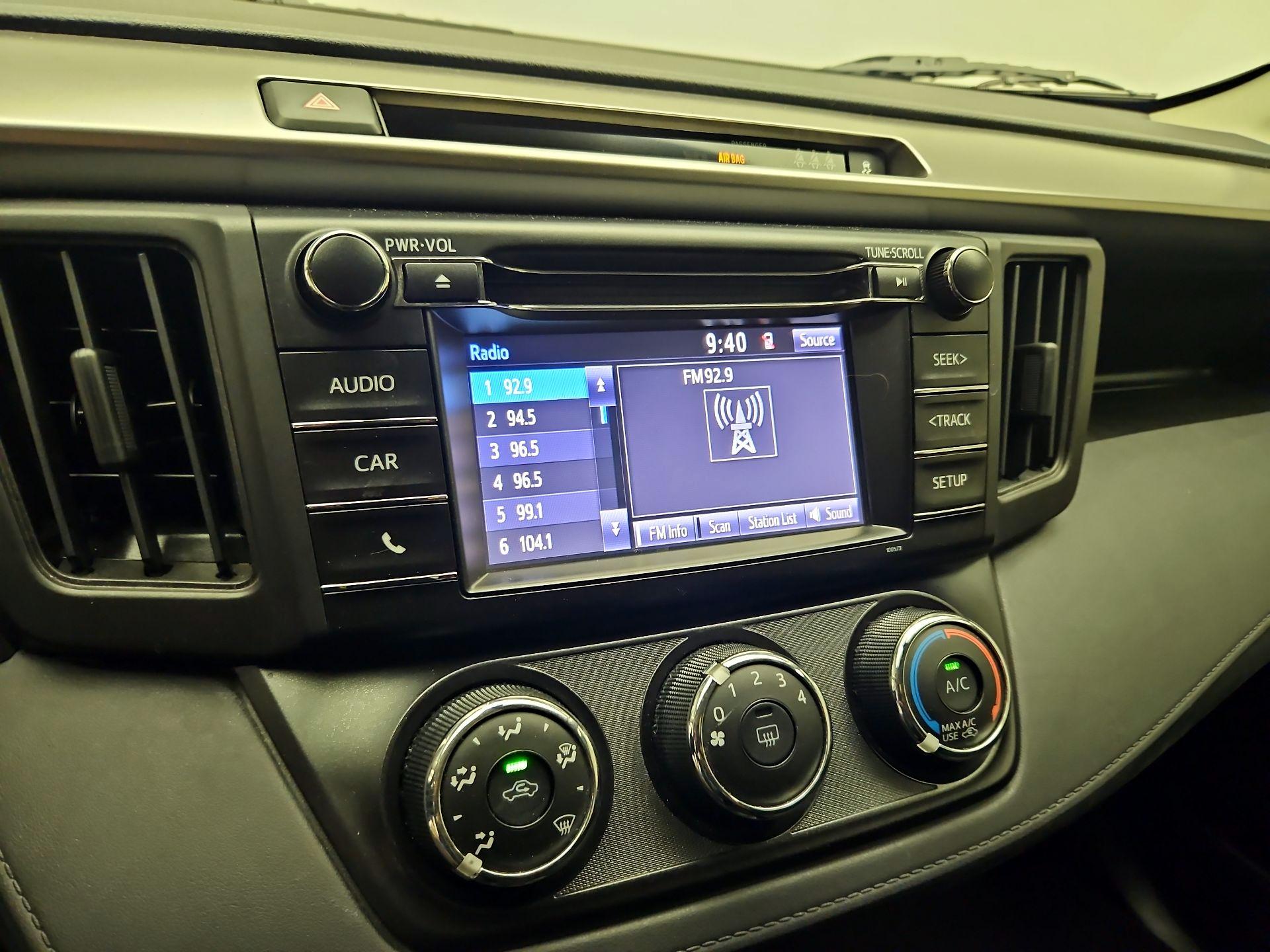 Thumbnail: 2017 Toyota RAV4 - 15