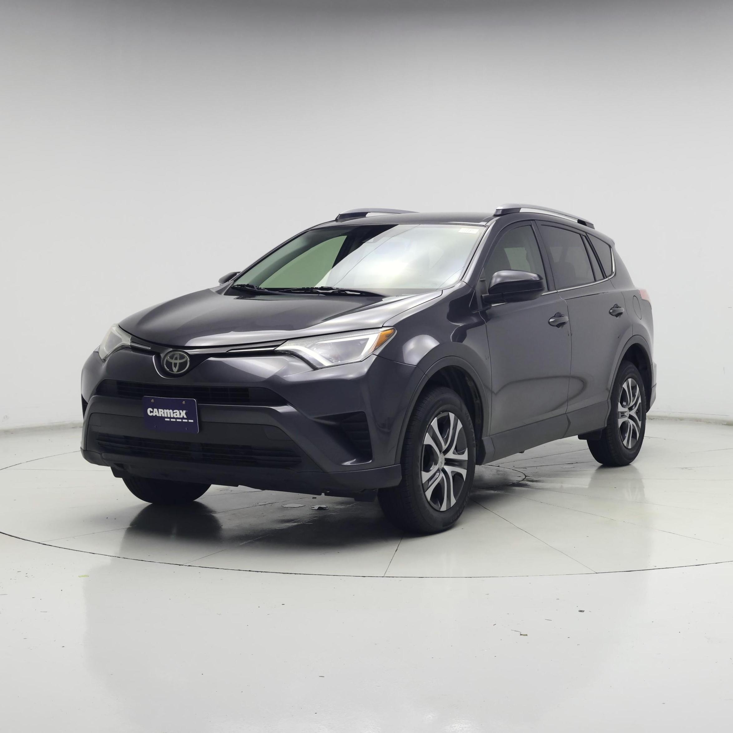 Thumbnail: 2017 Toyota RAV4 - 4