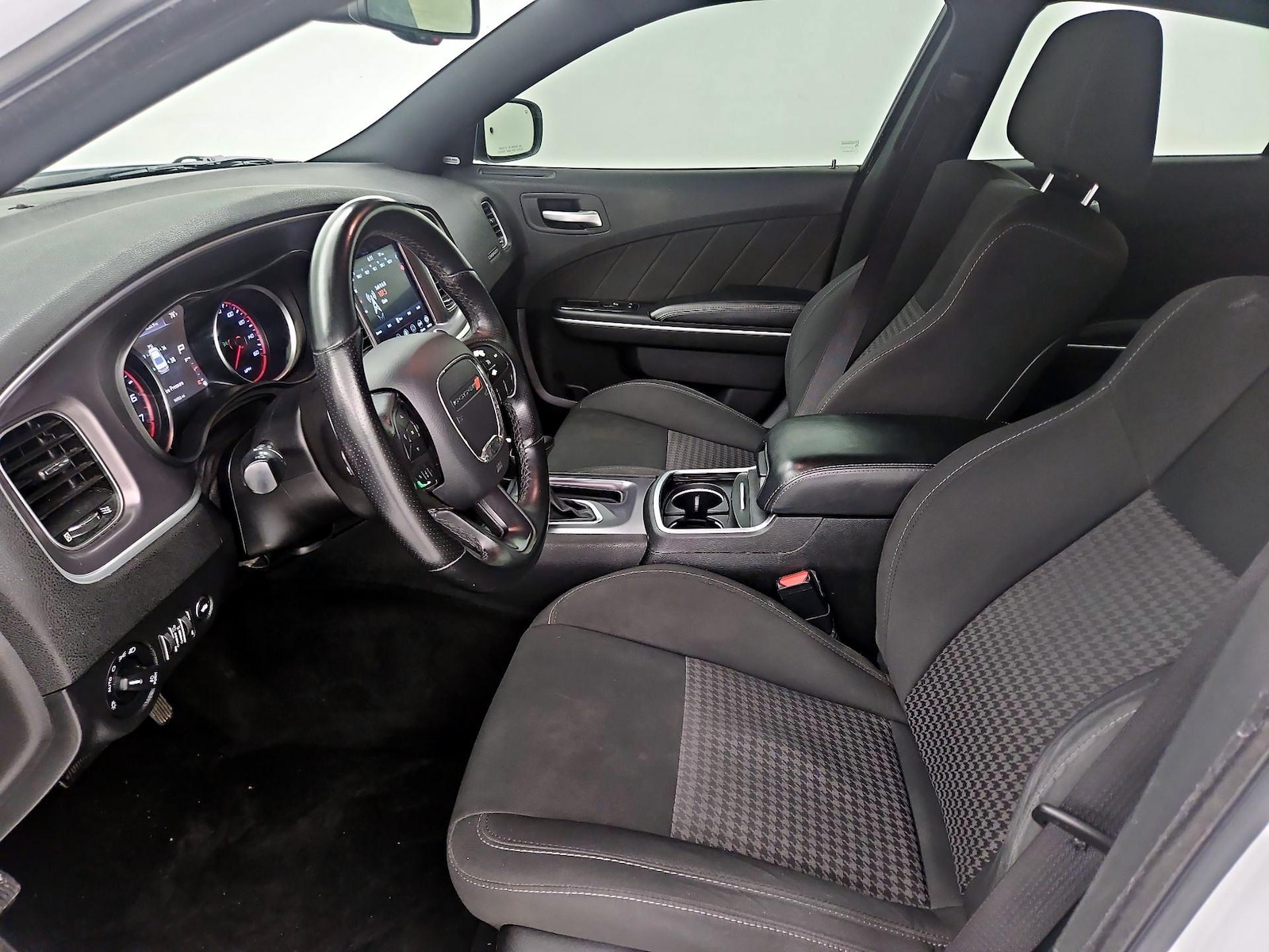 Power Seat(s) & Side Airbags