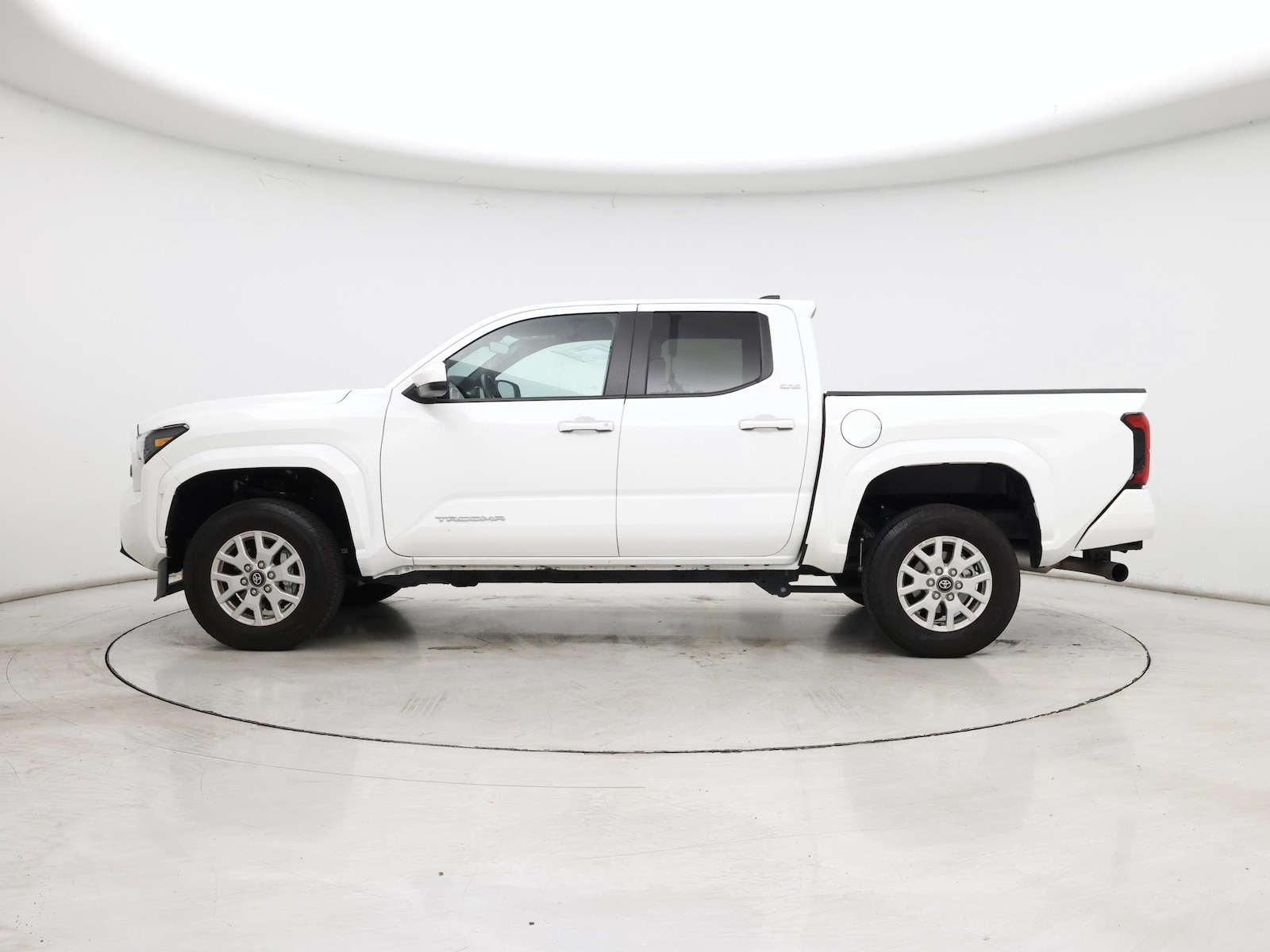 2024 Toyota Tacoma SR5 - Photo 4