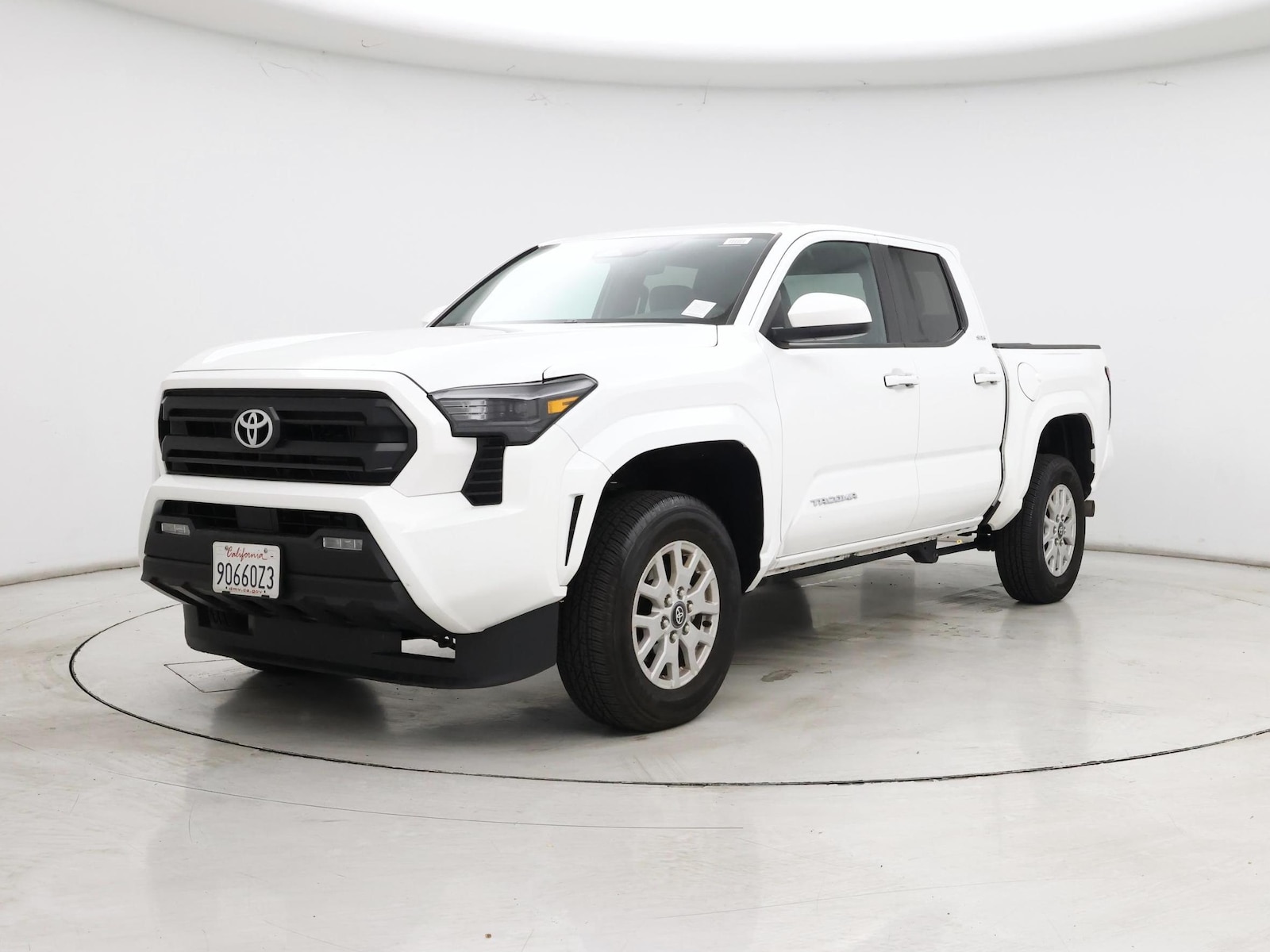 2024 Toyota Tacoma SR5 - Photo 5