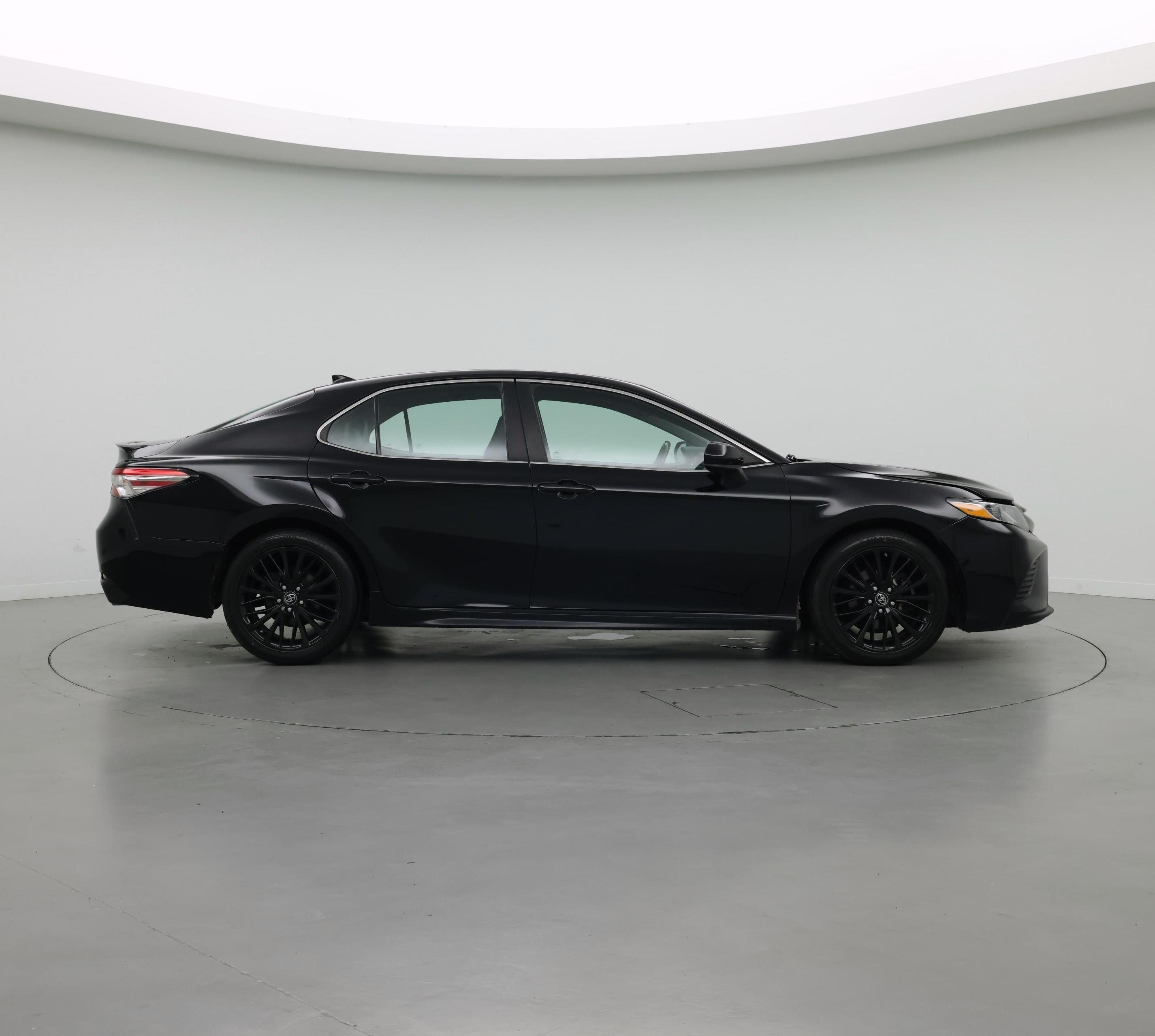 Thumbnail: 2019 Toyota Camry - 7