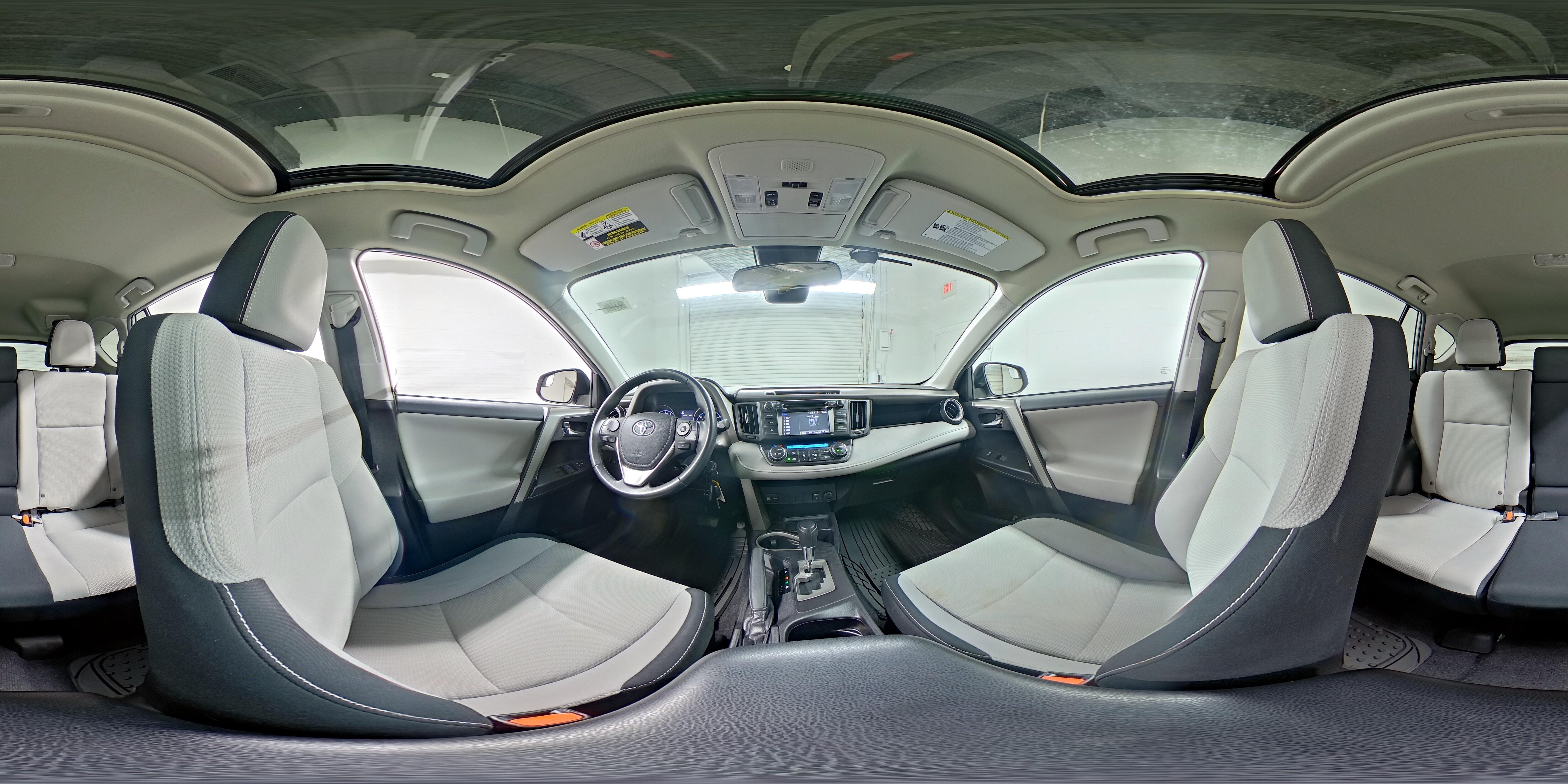 2018 Toyota RAV4 XLE - Photo 25