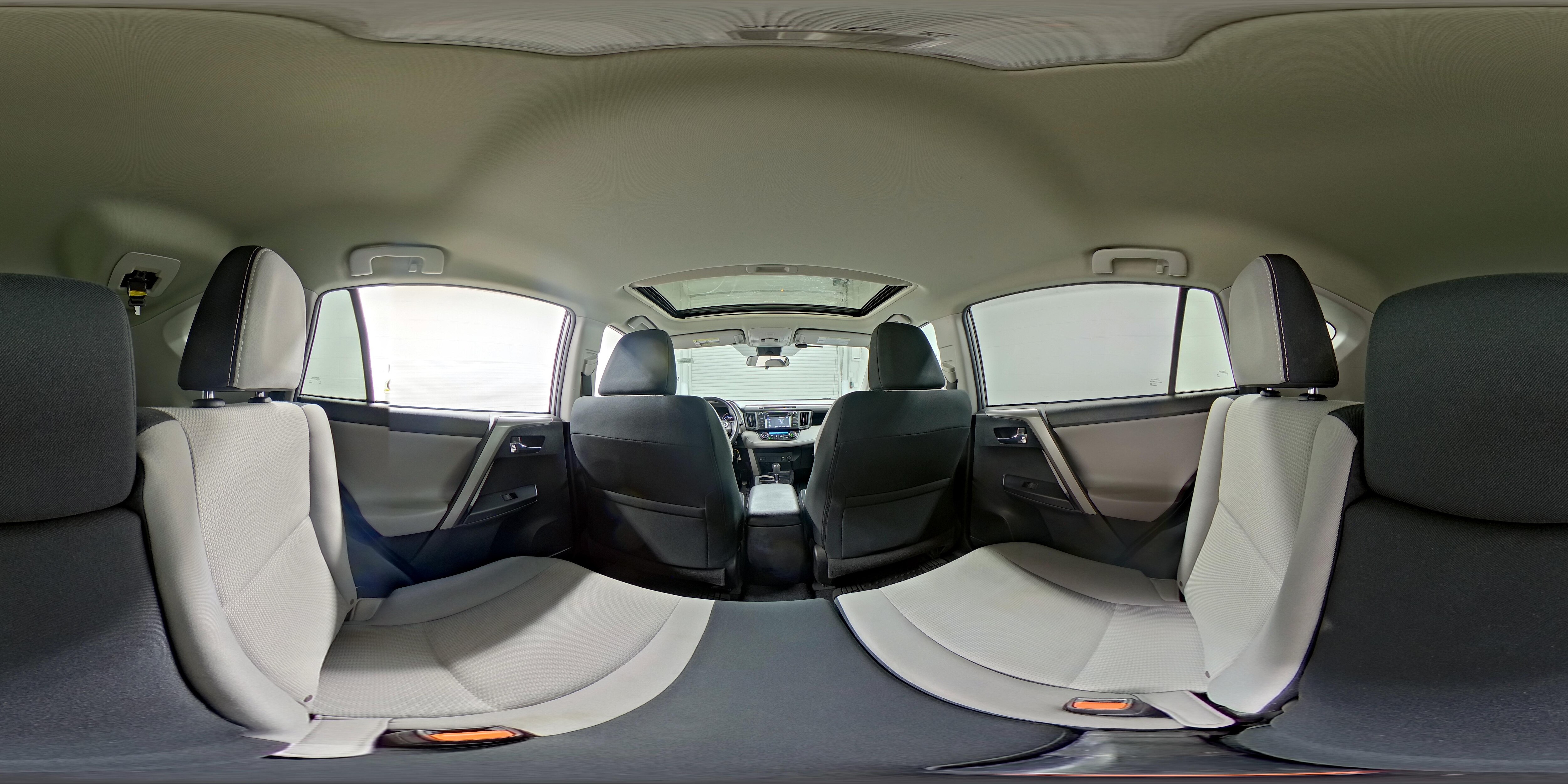 2018 Toyota RAV4 XLE - Photo 26