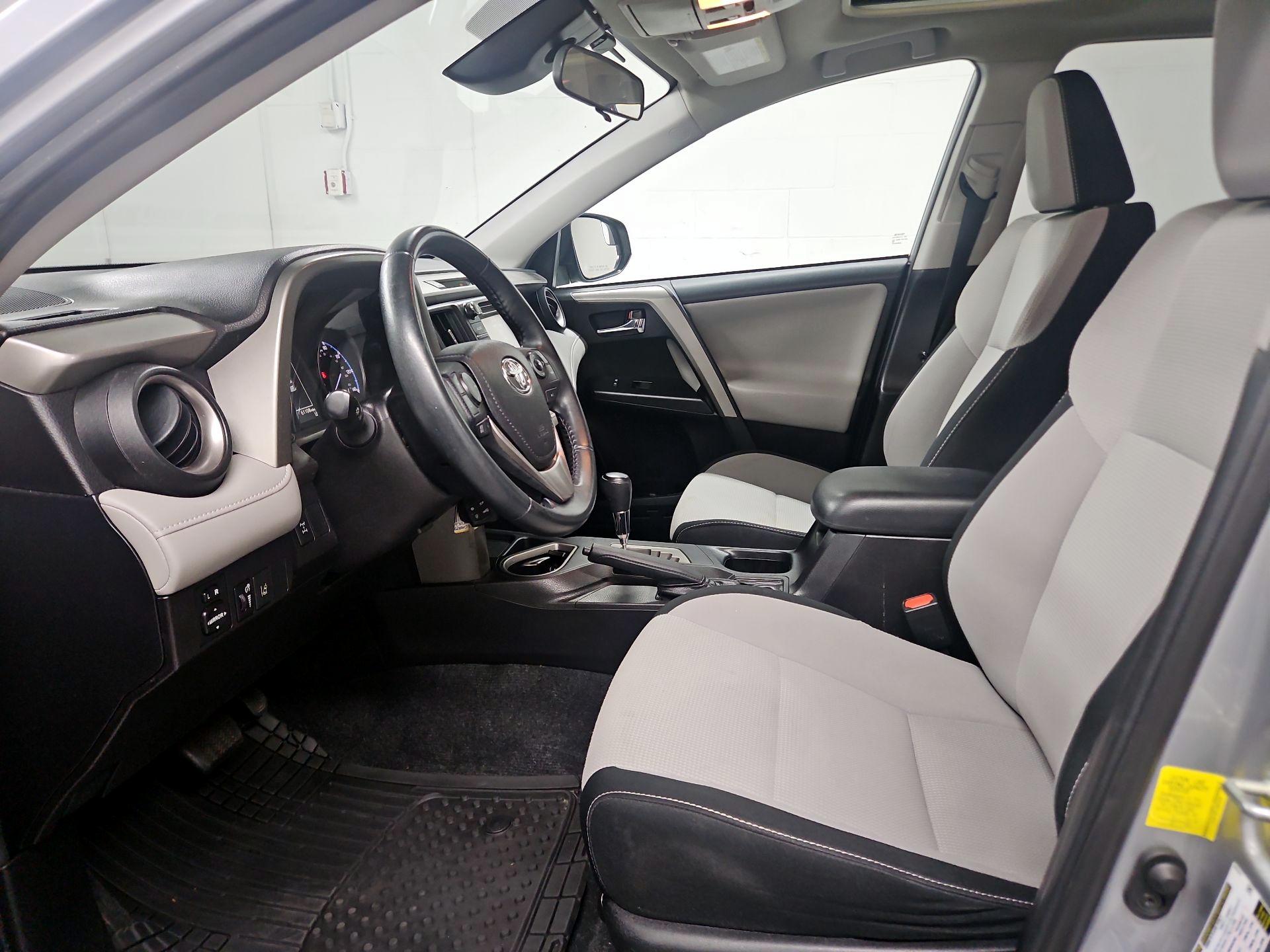 Thumbnail: 2018 Toyota RAV4 - 11