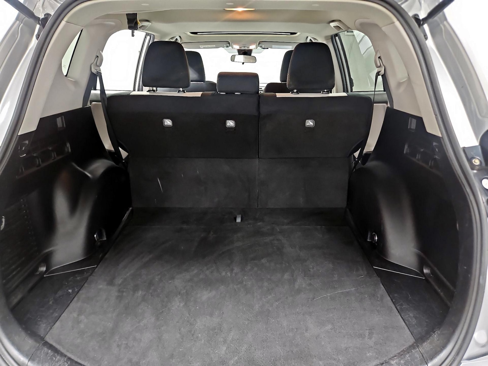 2018 Toyota RAV4 XLE - Photo 22