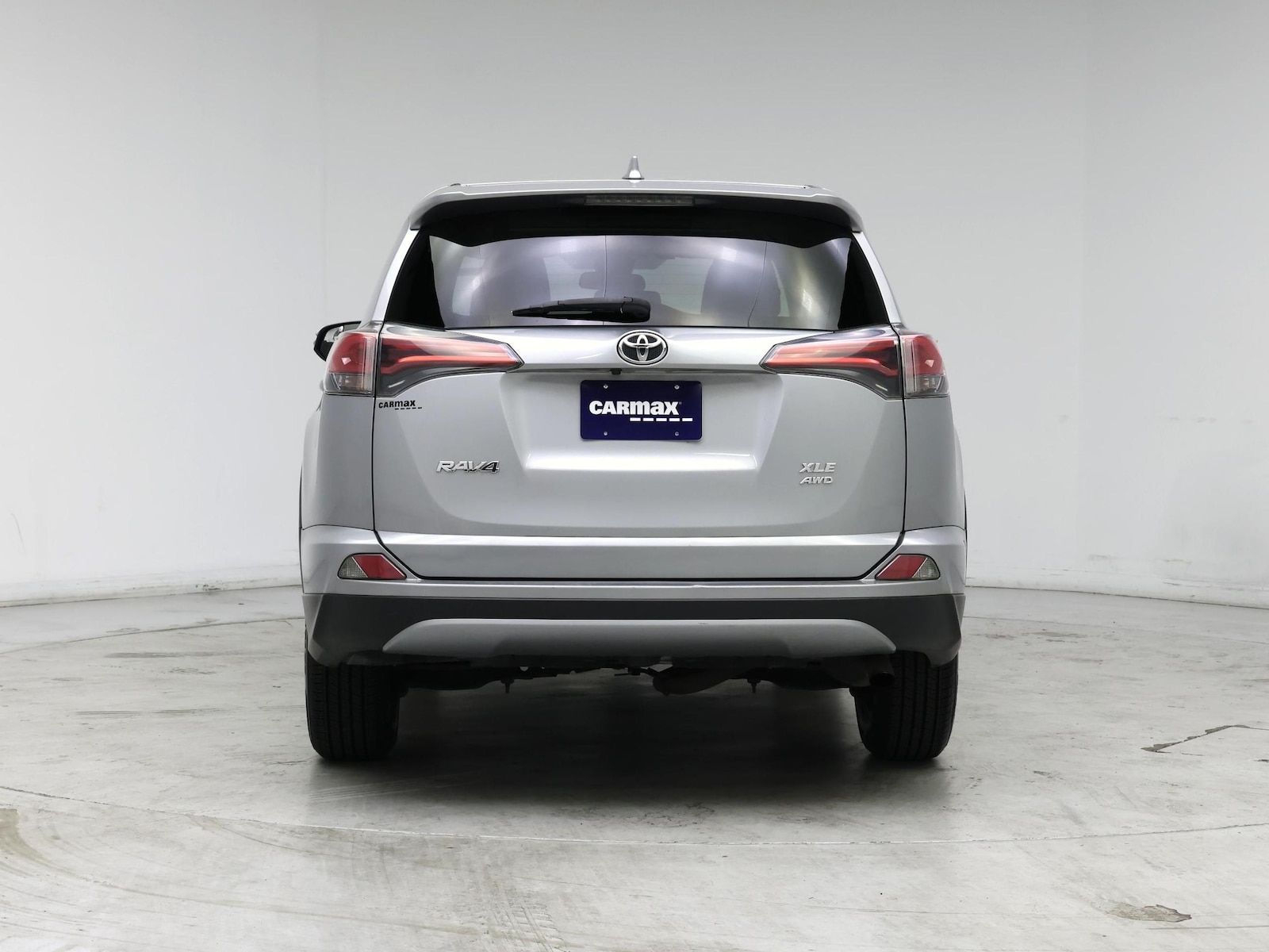 2018 Toyota RAV4 XLE - Photo 7