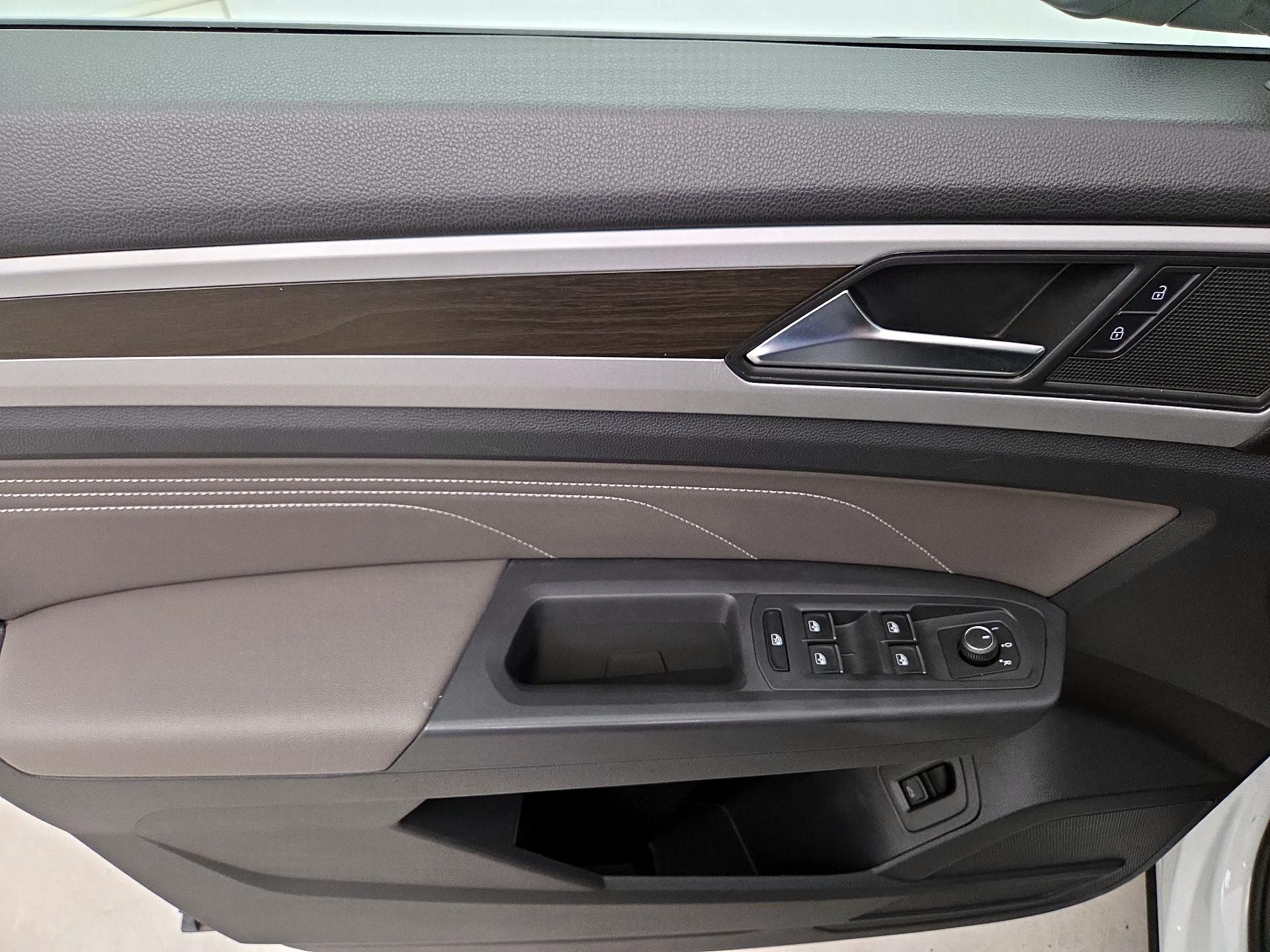 Thumbnail: 2021 Volkswagen Atlas - 12